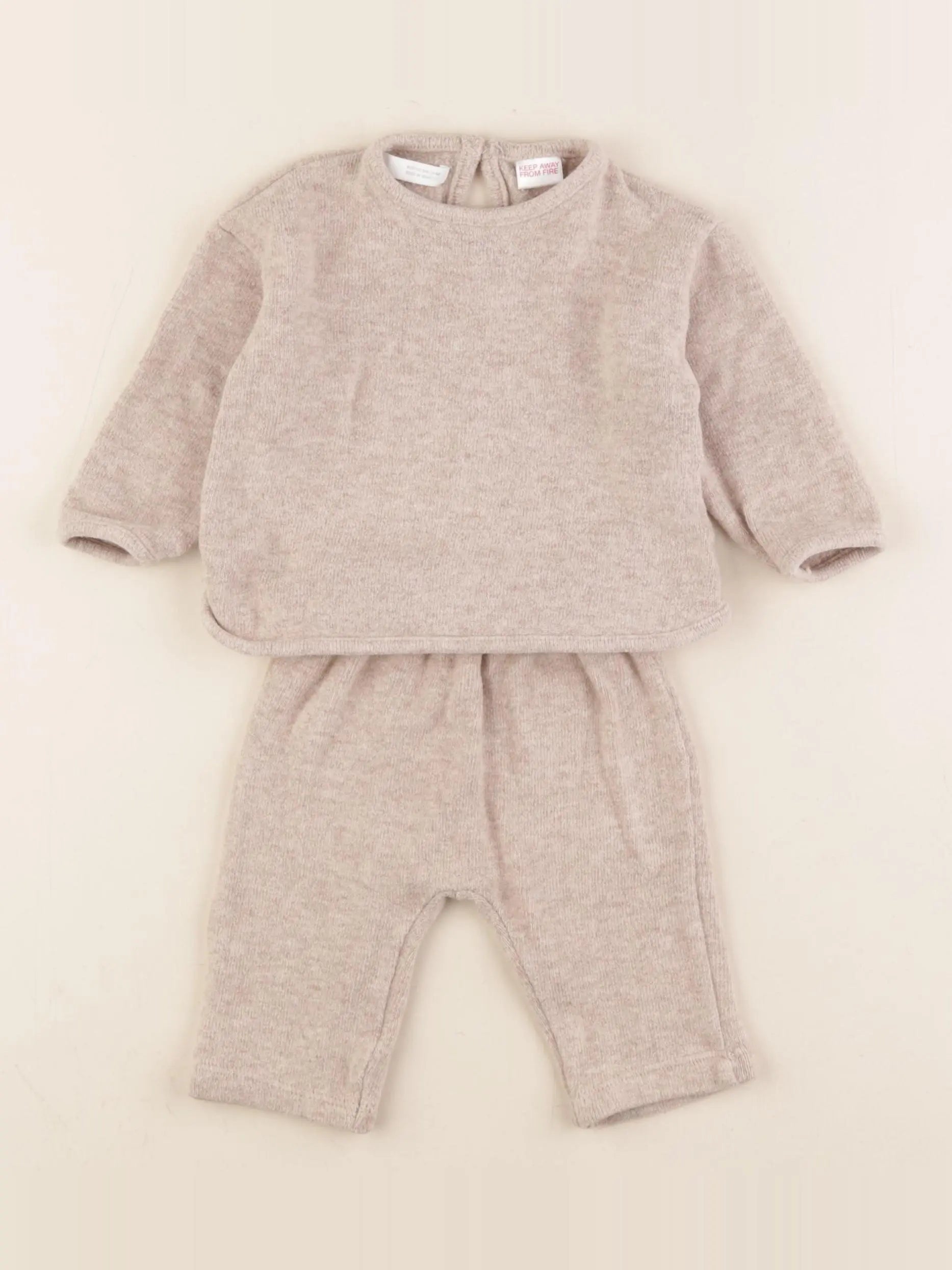 Zara - ensemble beige - 1/3 mois