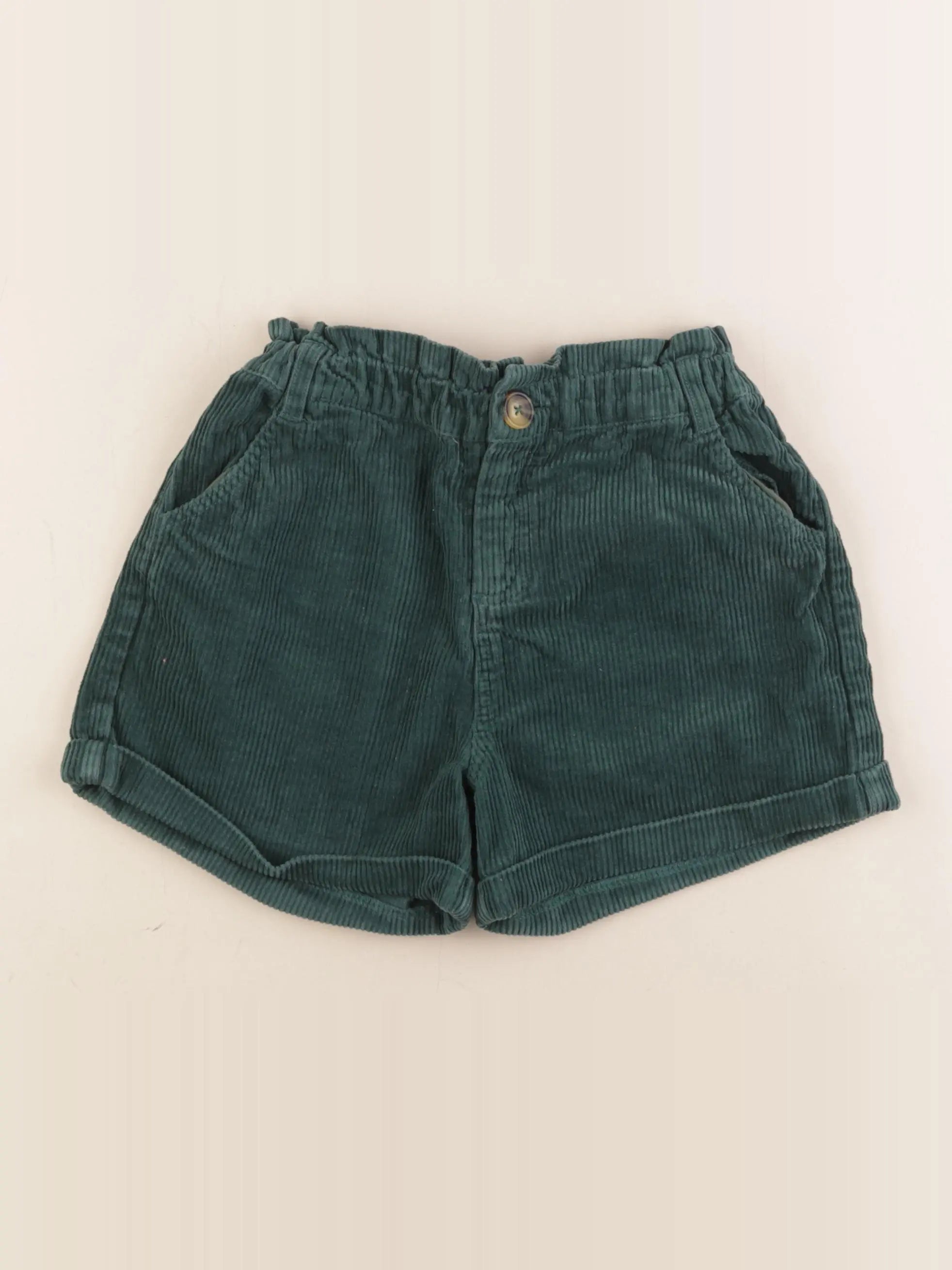Vertbaudet - short vert - 7 ans