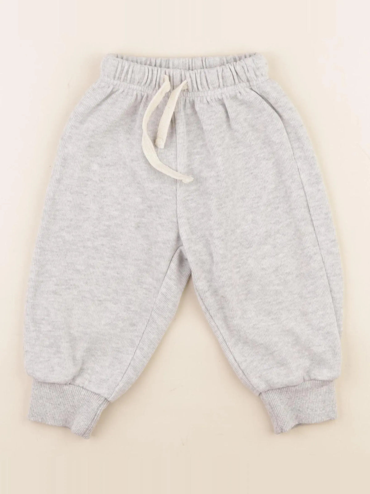 Gamin gamine - jogging gris - 6/12 mois