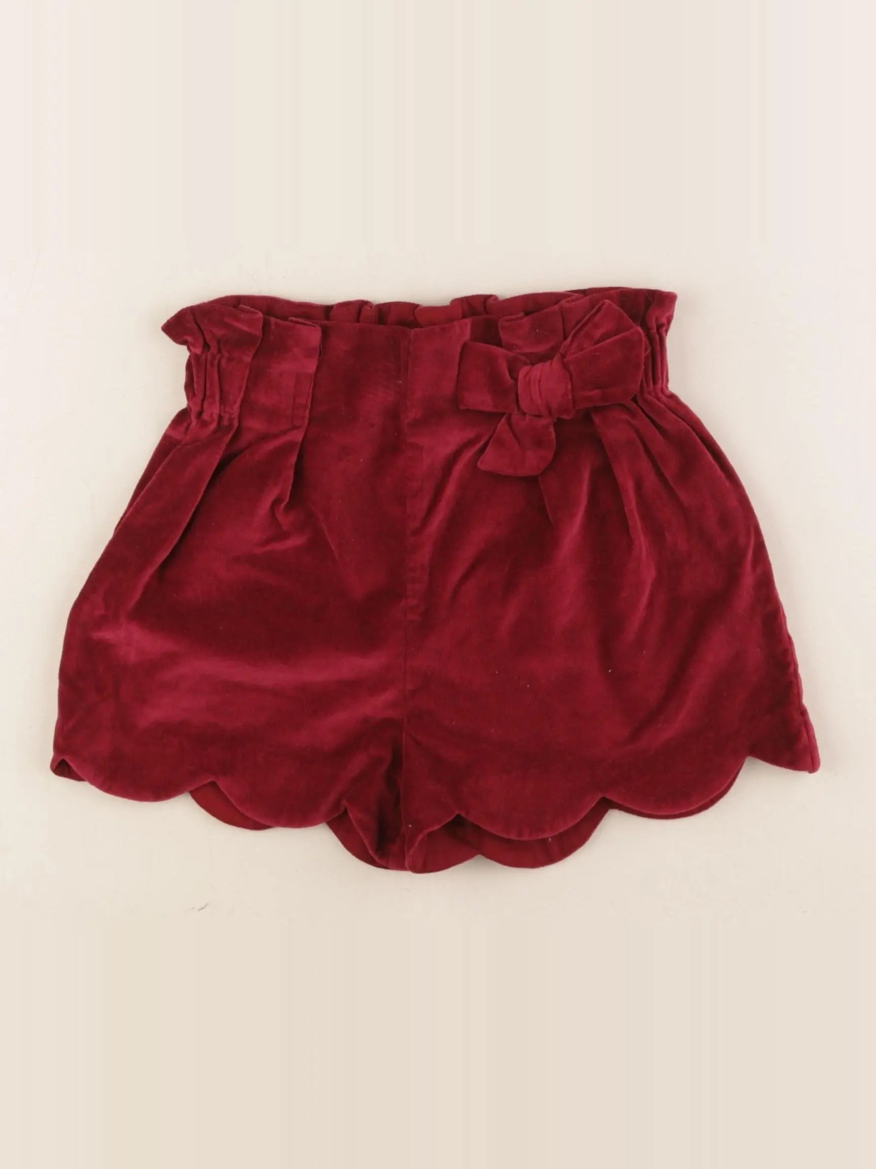 Vertbaudet - short rouge - 7 ans