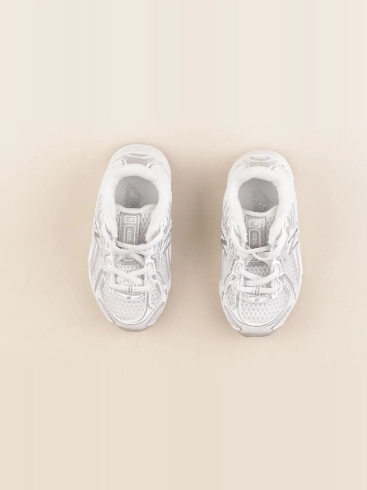 New Balance - baskets gris - pointure 22/23