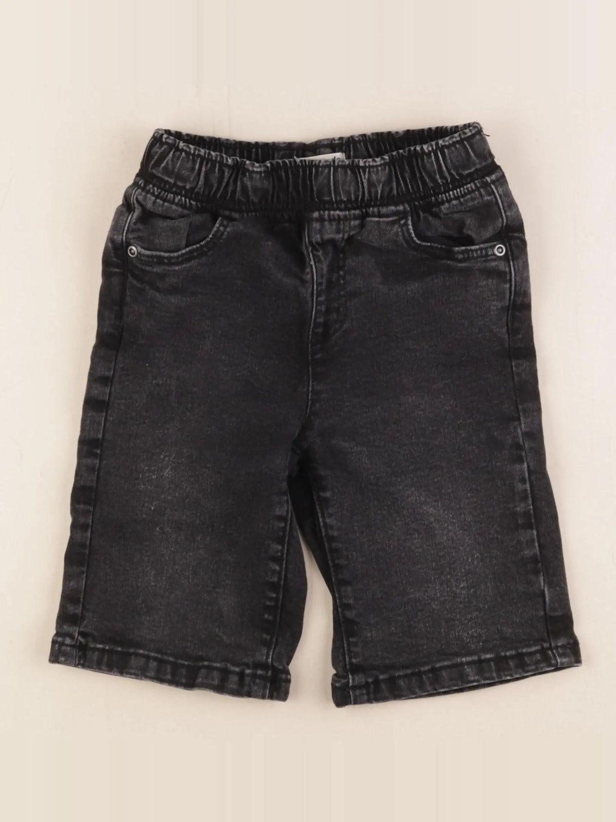 Vertbaudet - short noir - 5 ans