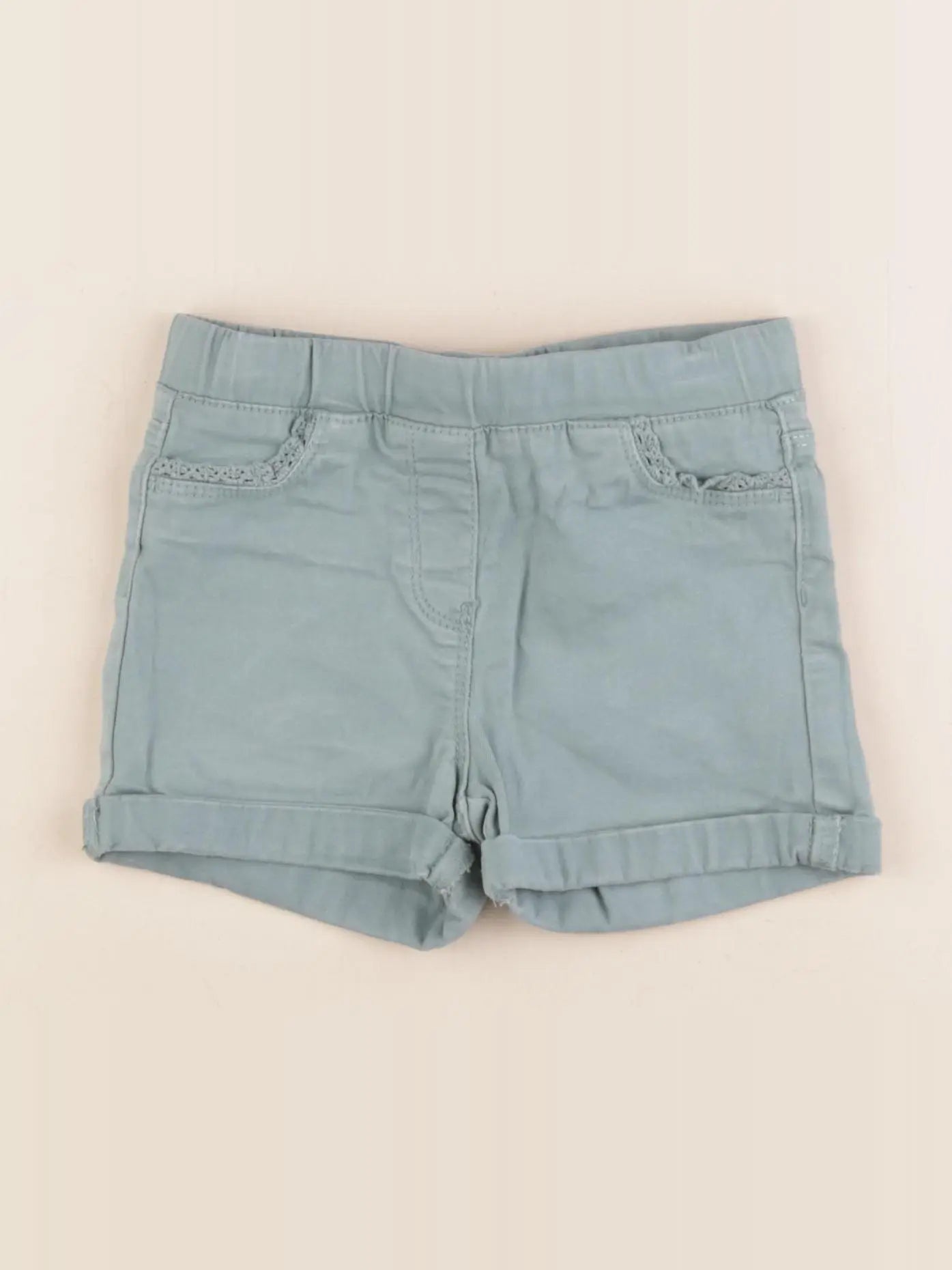 Vertbaudet - short vert - 5 ans