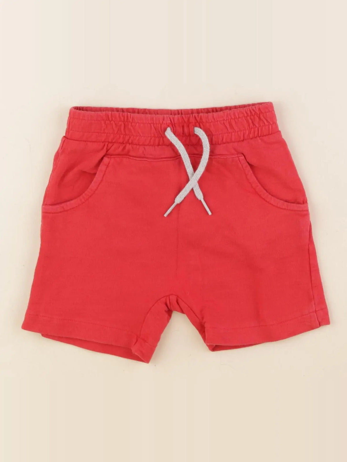 Vertbaudet - short rouge - 3 ans