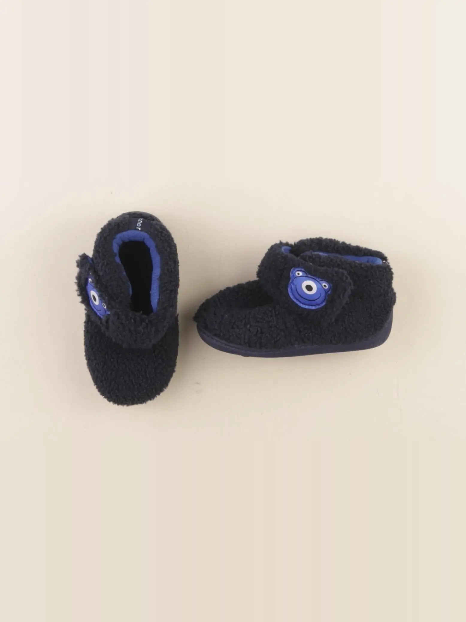 Isotoner - chaussons bleu - pointure 24