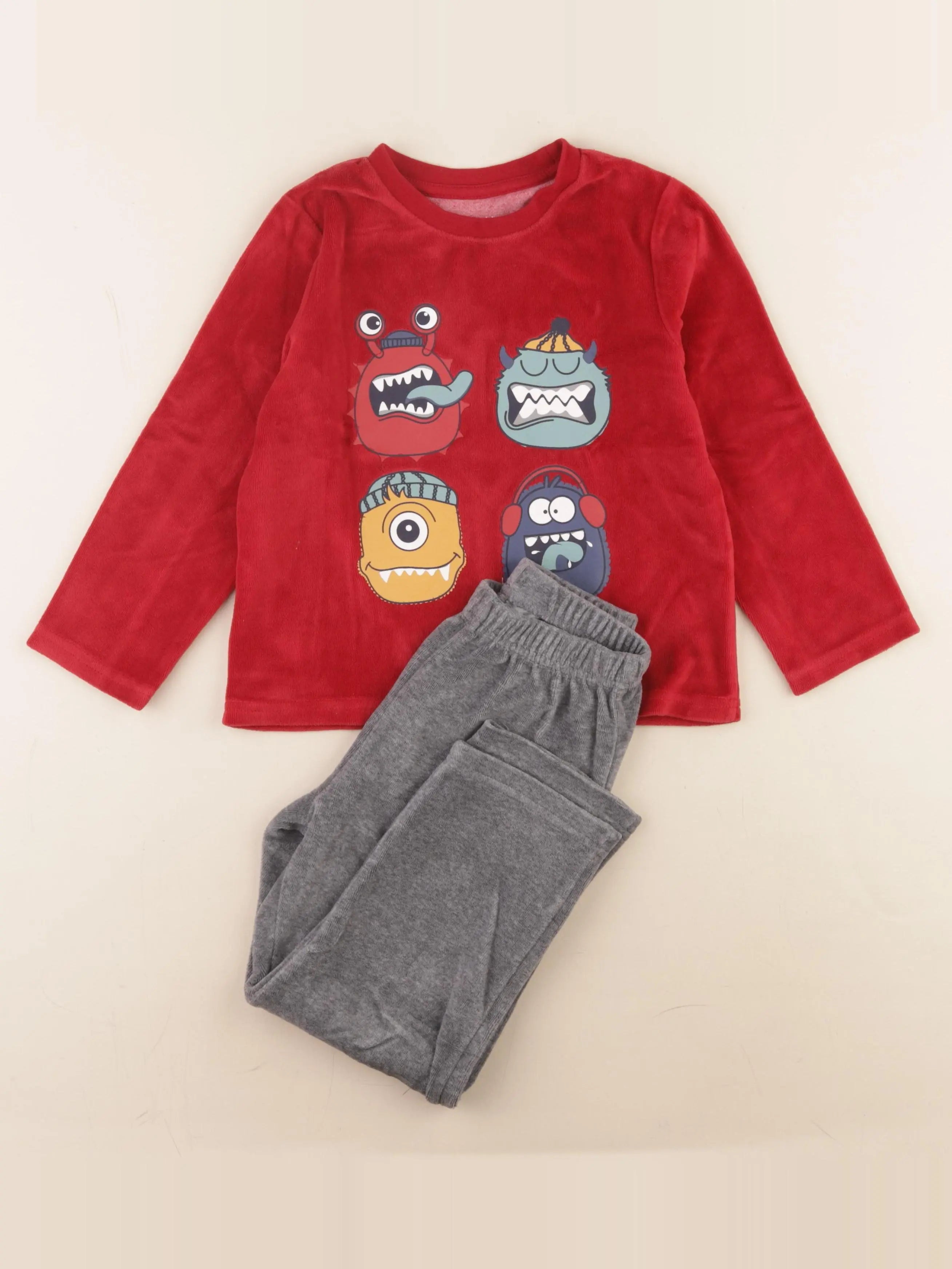 Vertbaudet - pyjama velours rouge - 5 ans