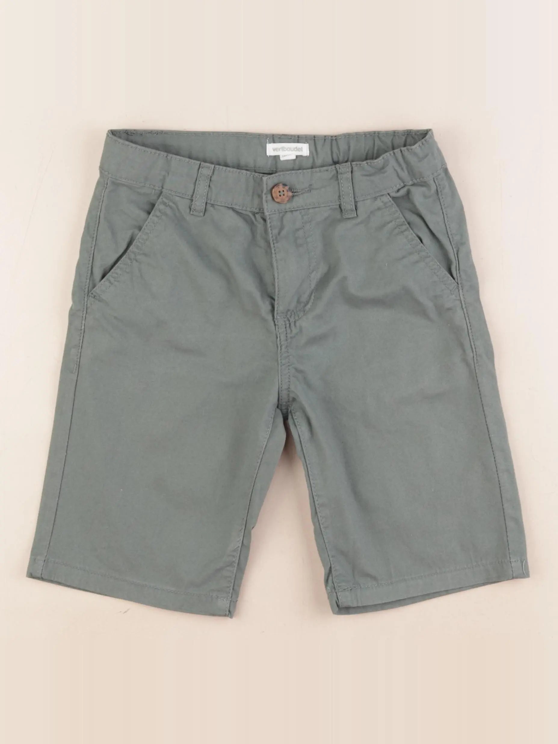 Vertbaudet - short vert - 7 ans