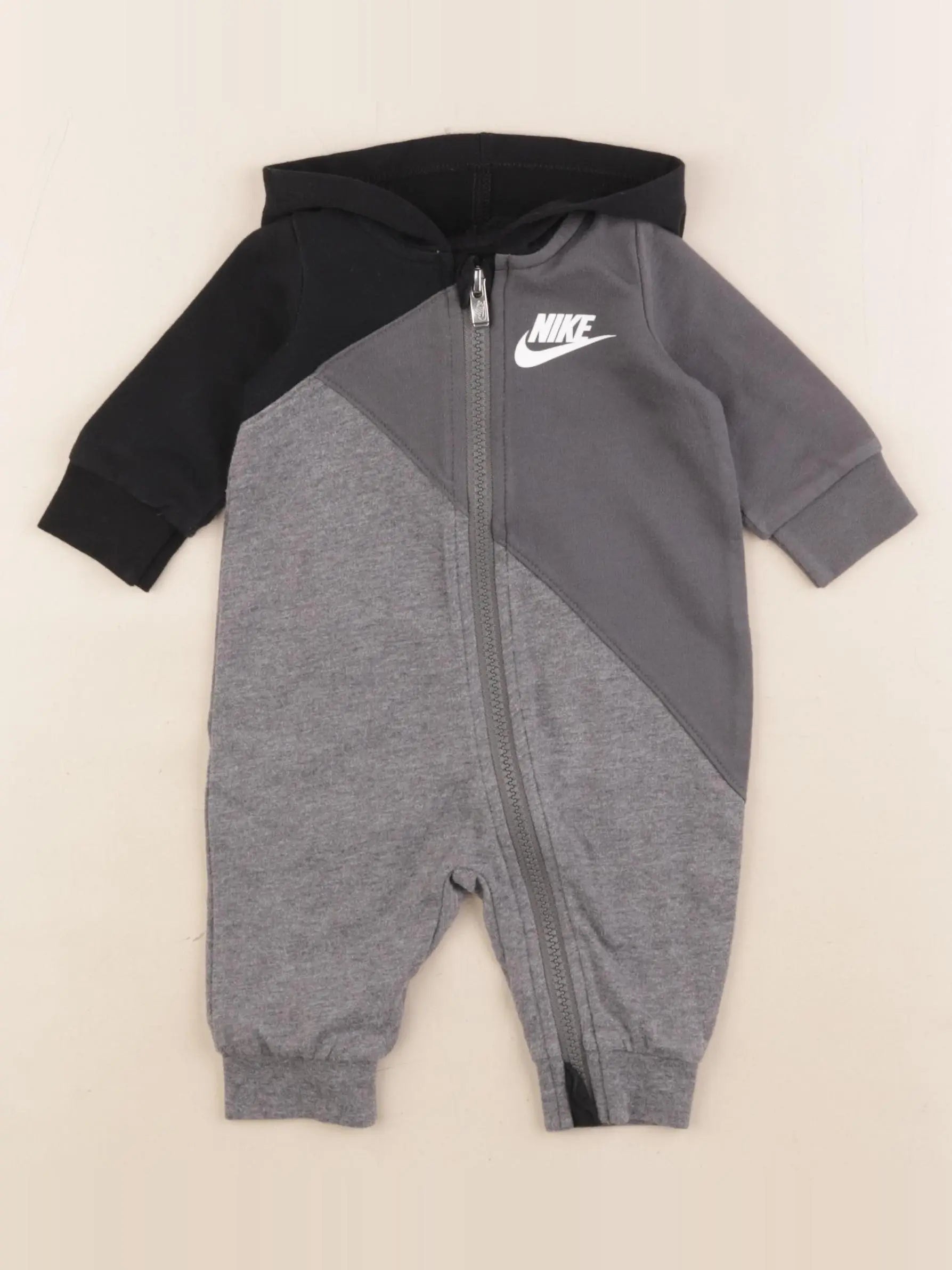 Nike - combinaison gris - 3 mois