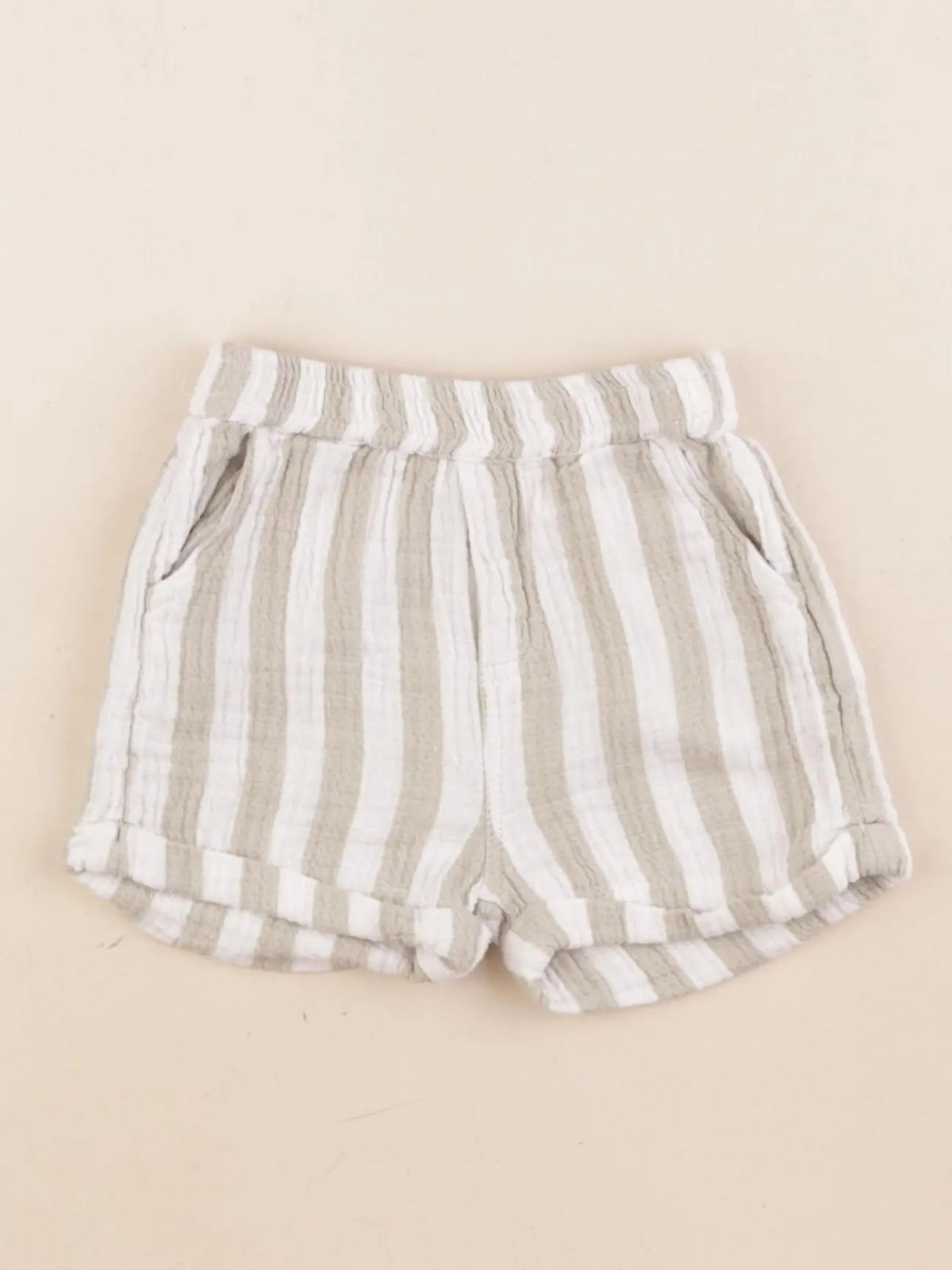 Vertbaudet - short vert, beige - 9 mois