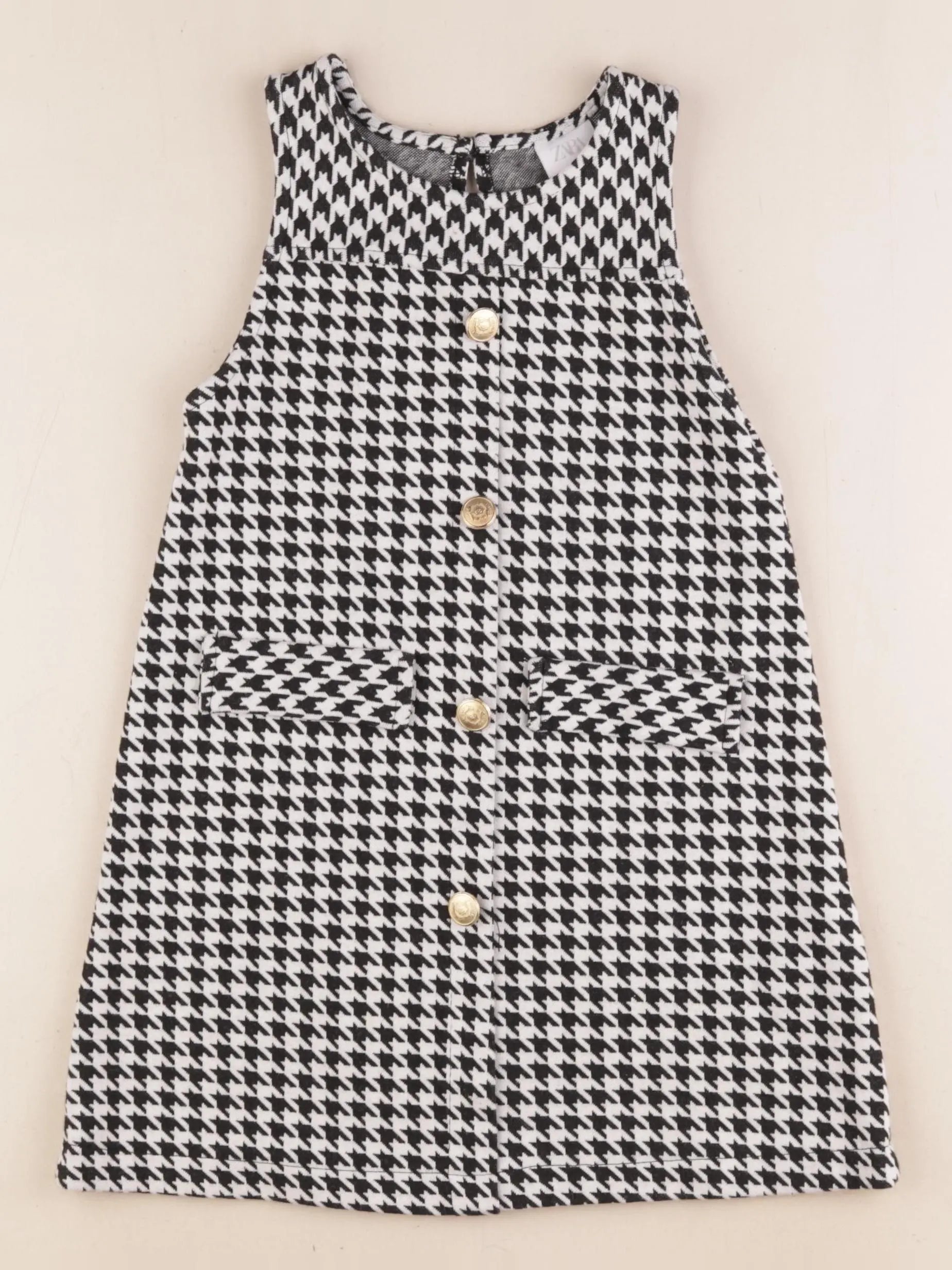 Zara - robe noir - 6 ans