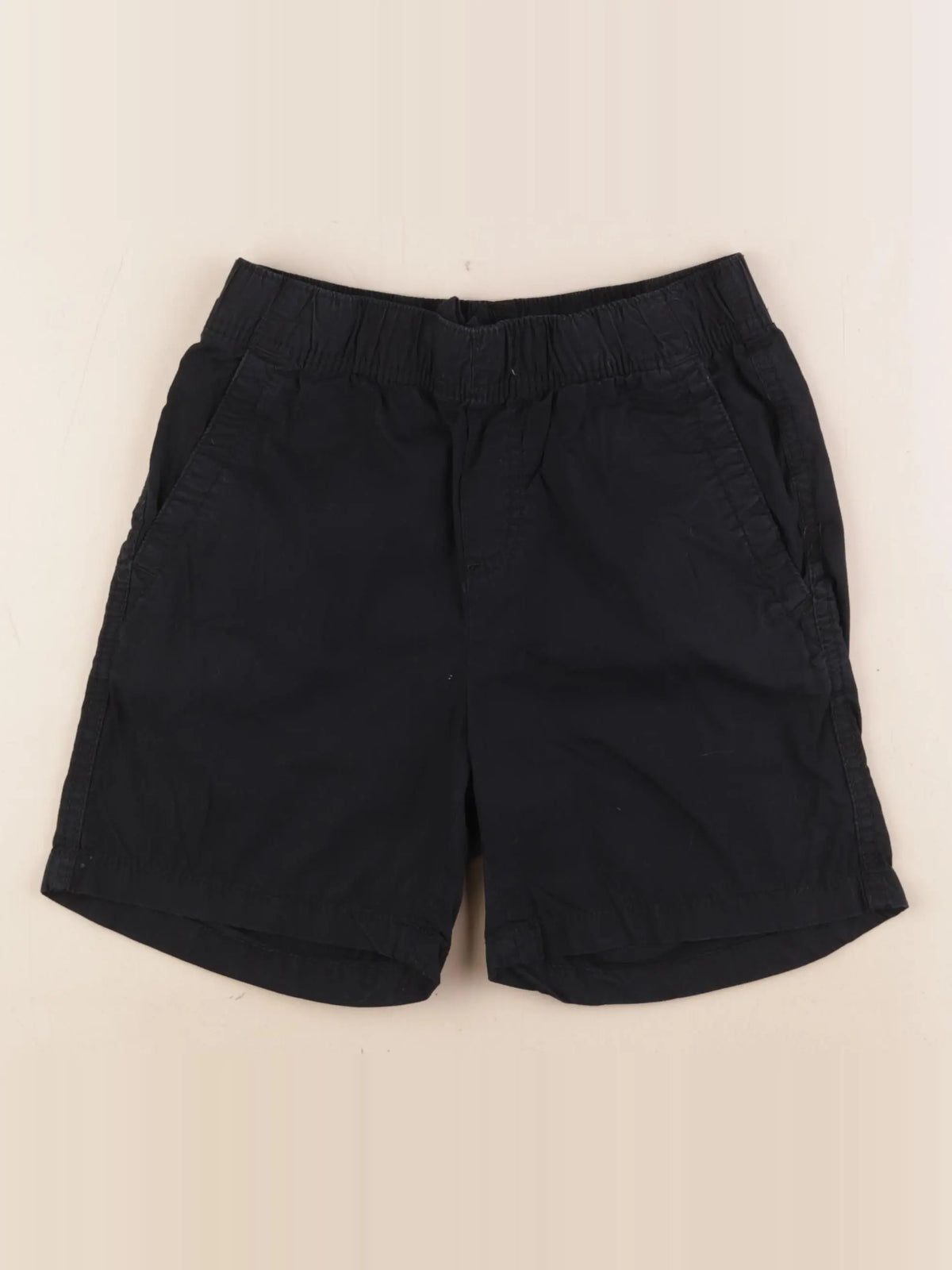 H&M - short noir - 9/10 ans