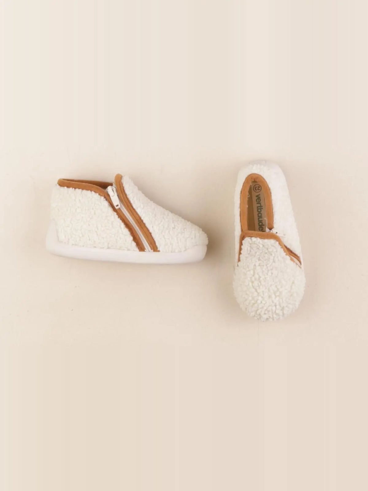 Vertbaudet - chaussons beige - pointure 23