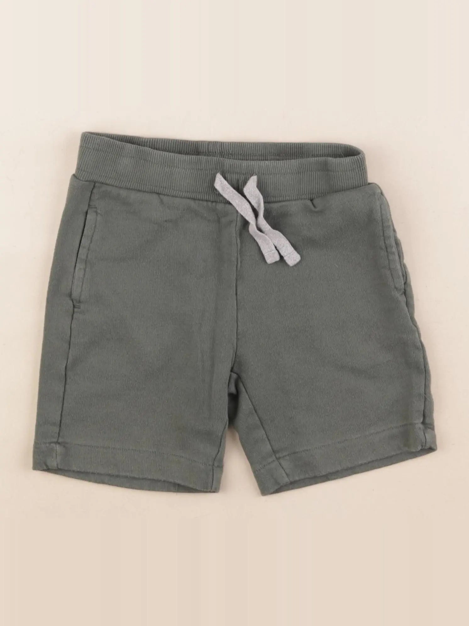 Vertbaudet - short vert - 5 ans
