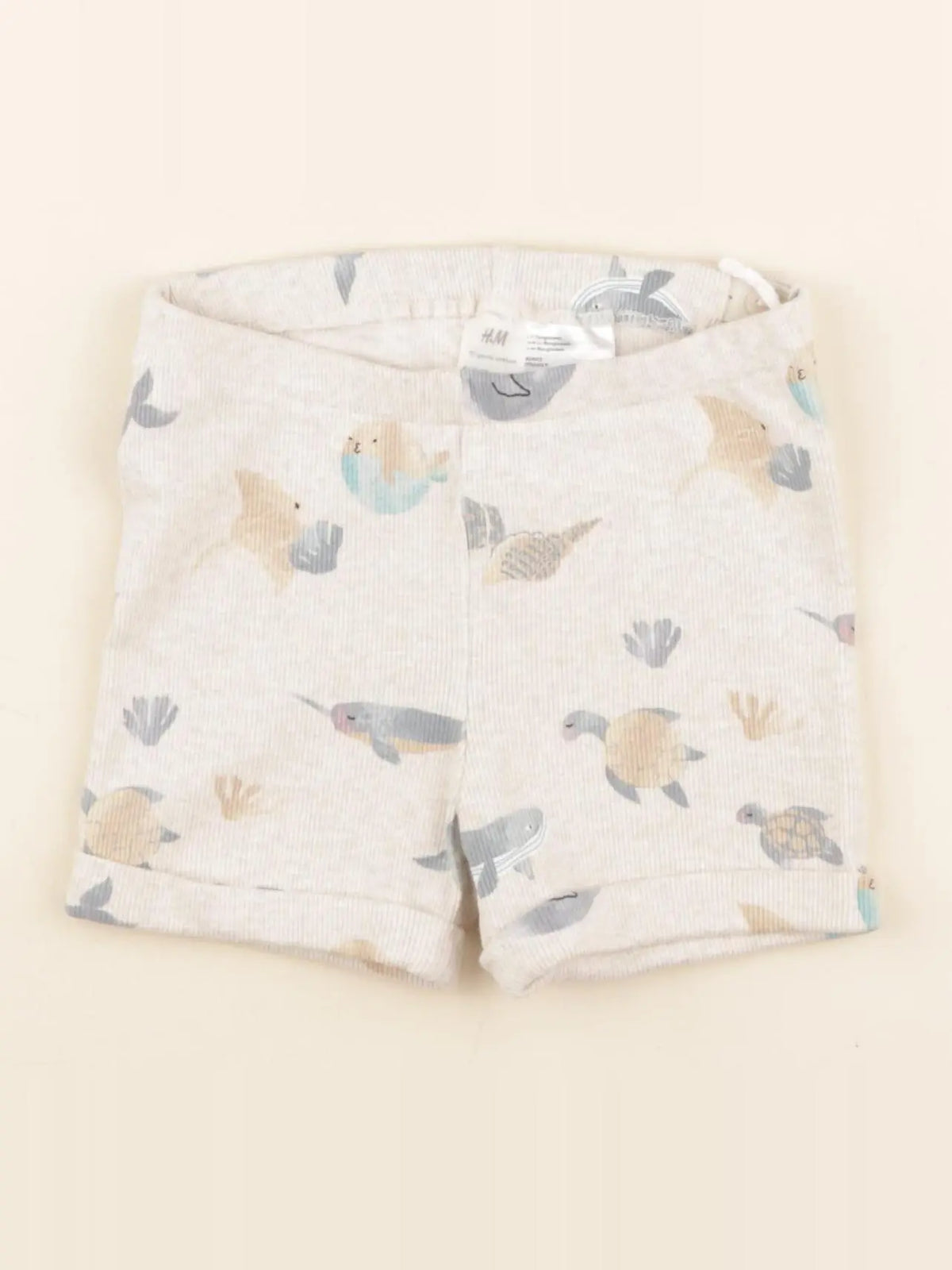 H&M - short beige - 2/3 ans
