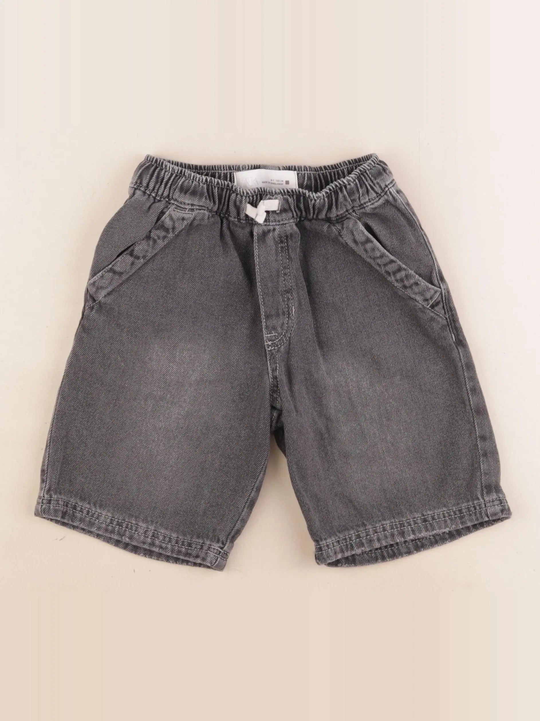 Zara - short noir - 6/7 ans