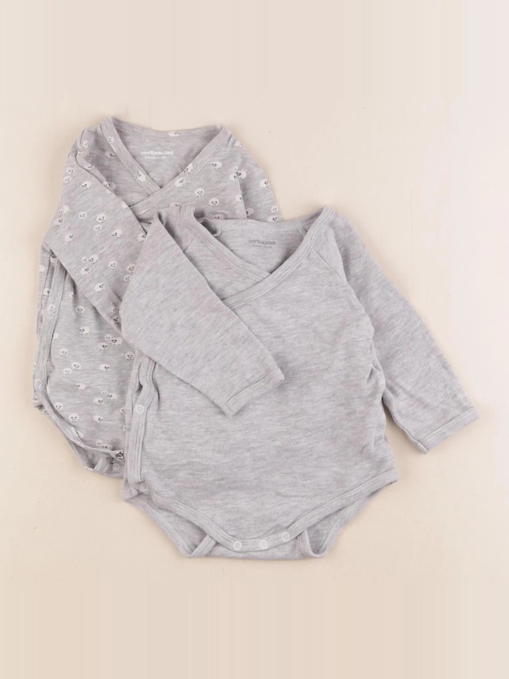 Vertbaudet - lot de 2 bodies en coton gris - 9 mois
