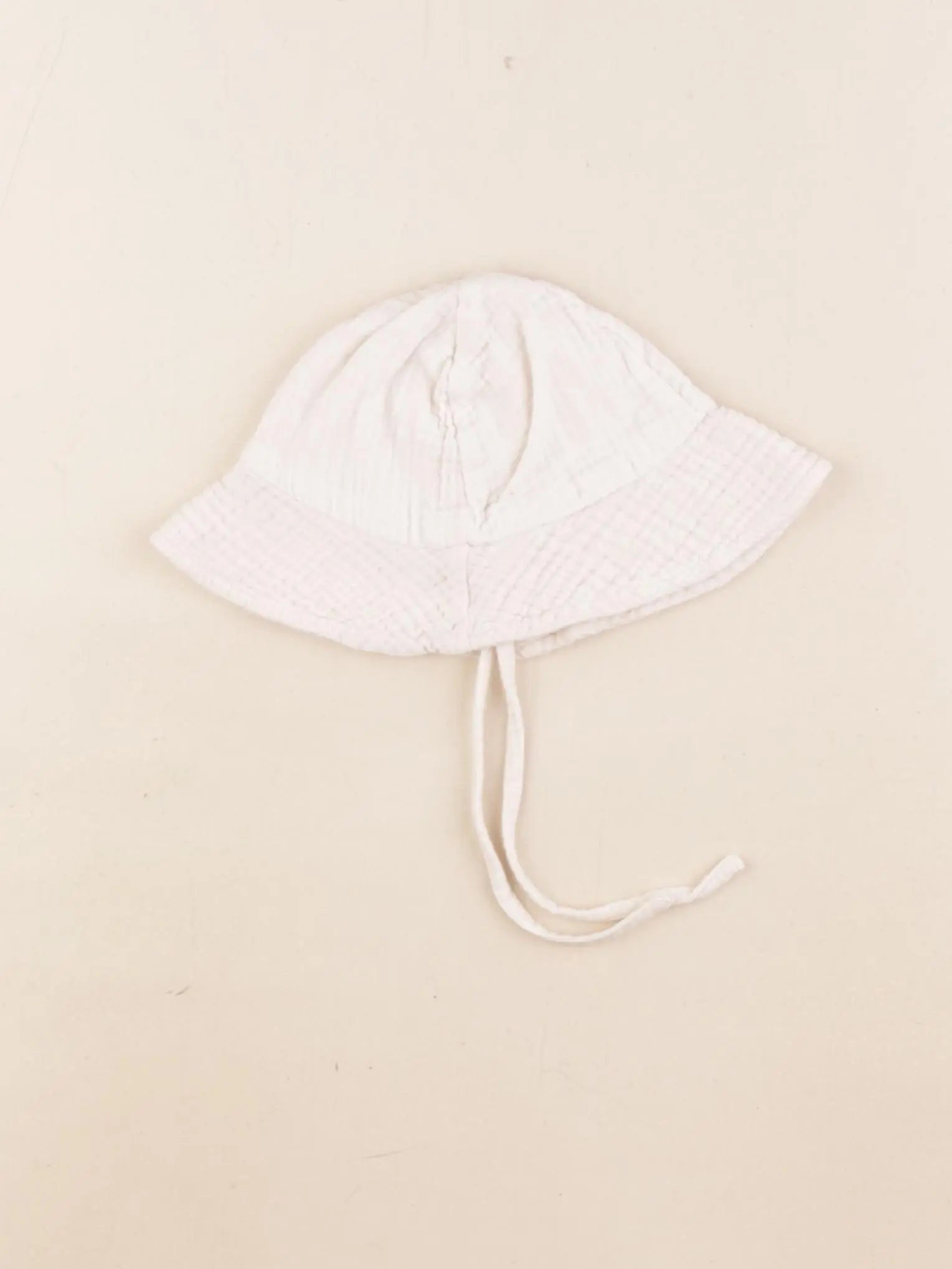 Zara - chapeau beige - 1/6 mois