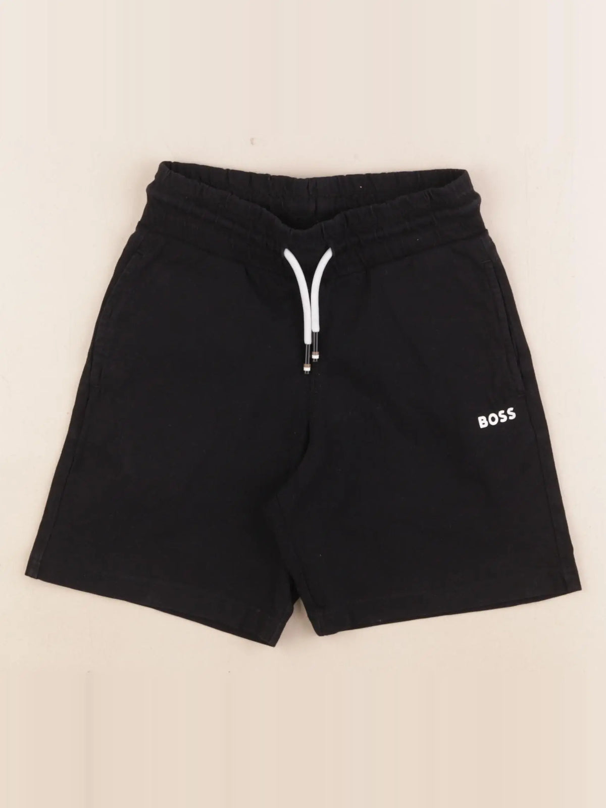 Hugo Boss - short noir - 5 ans