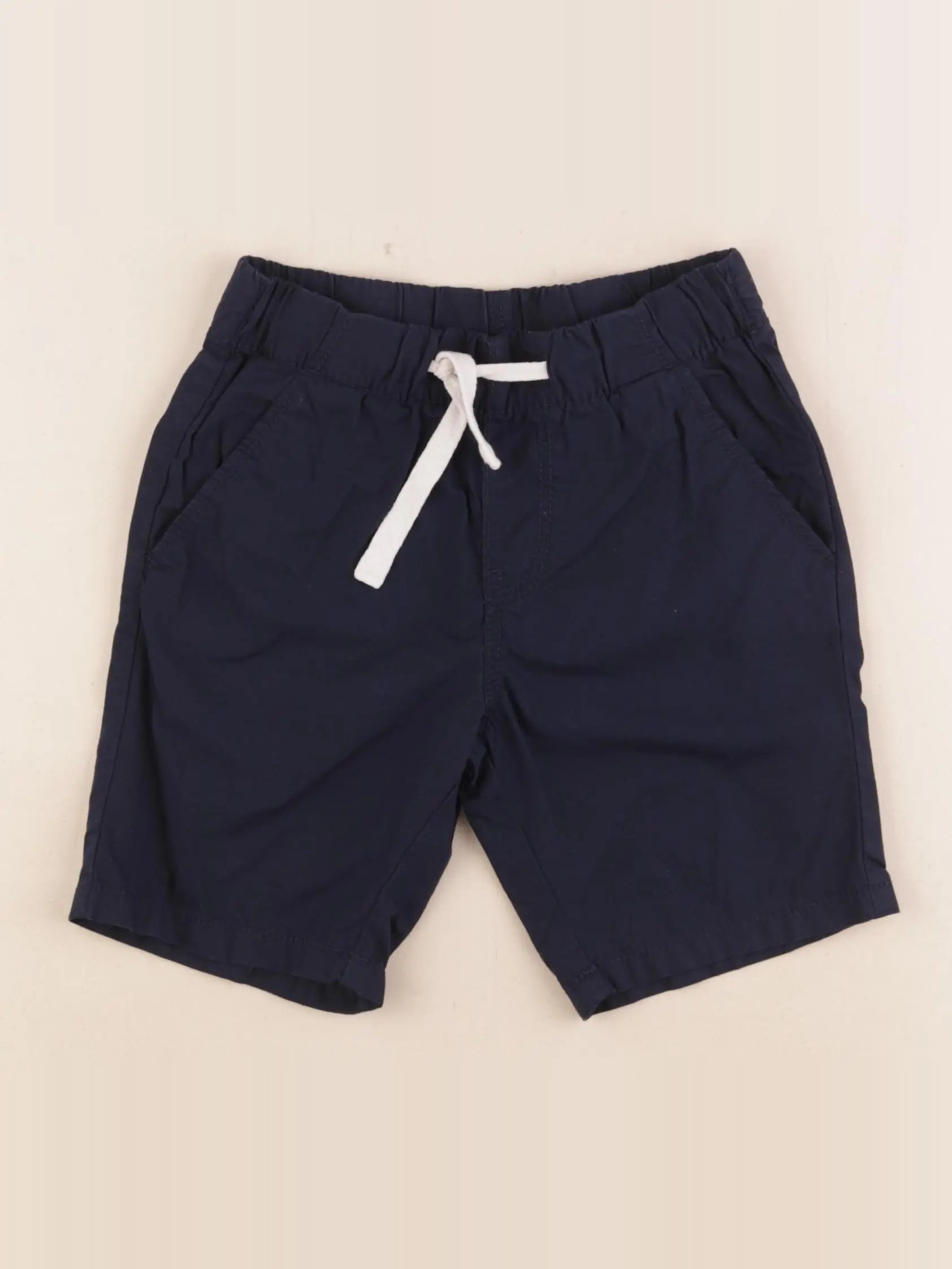 H&M - short bleu - 3/4 ans