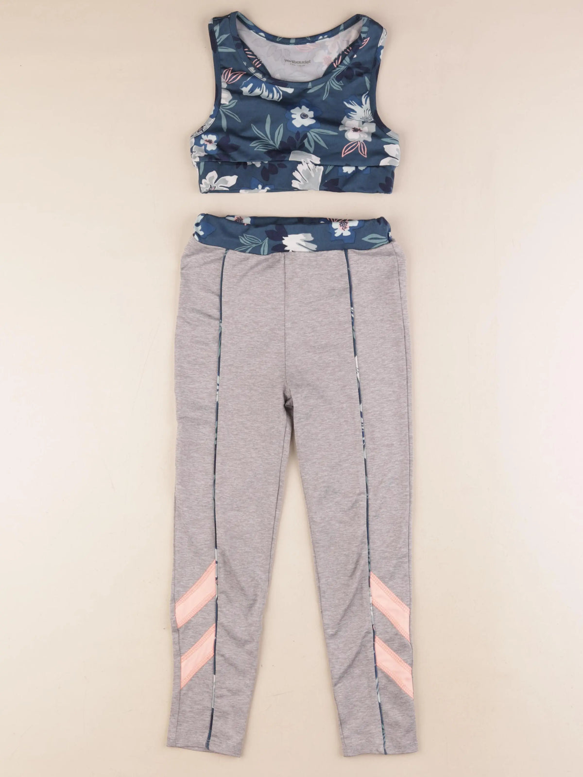 Vertbaudet - ensemble sport - 6 ans