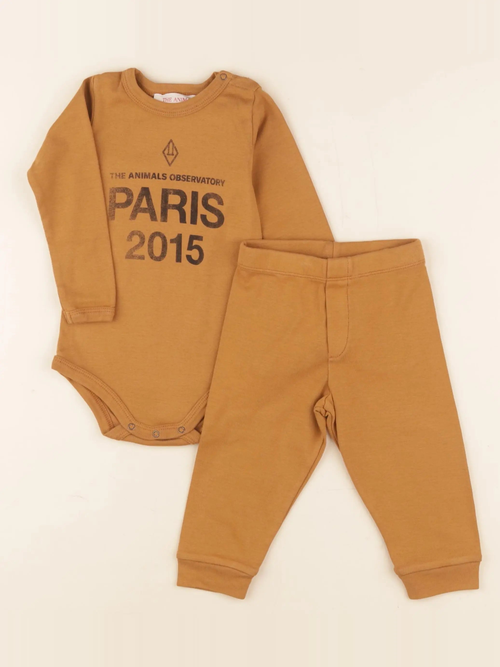 Ensemble imprimé au dos marron