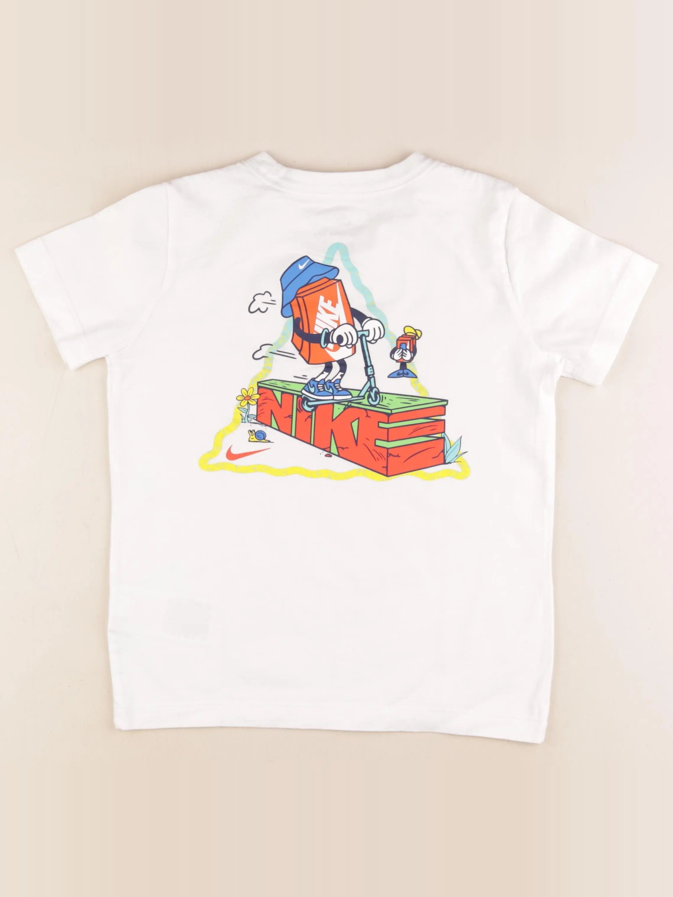 Nike - tee-shirt imprimé au dos blanc - 8/9 ans