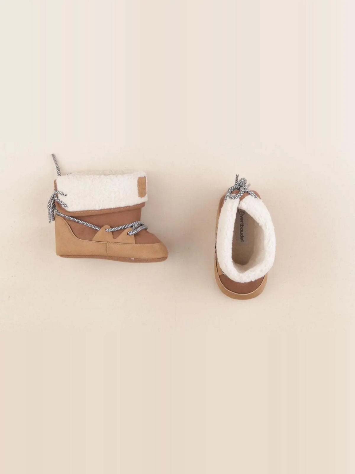 Vertbaudet - chaussons marron - pointure 19