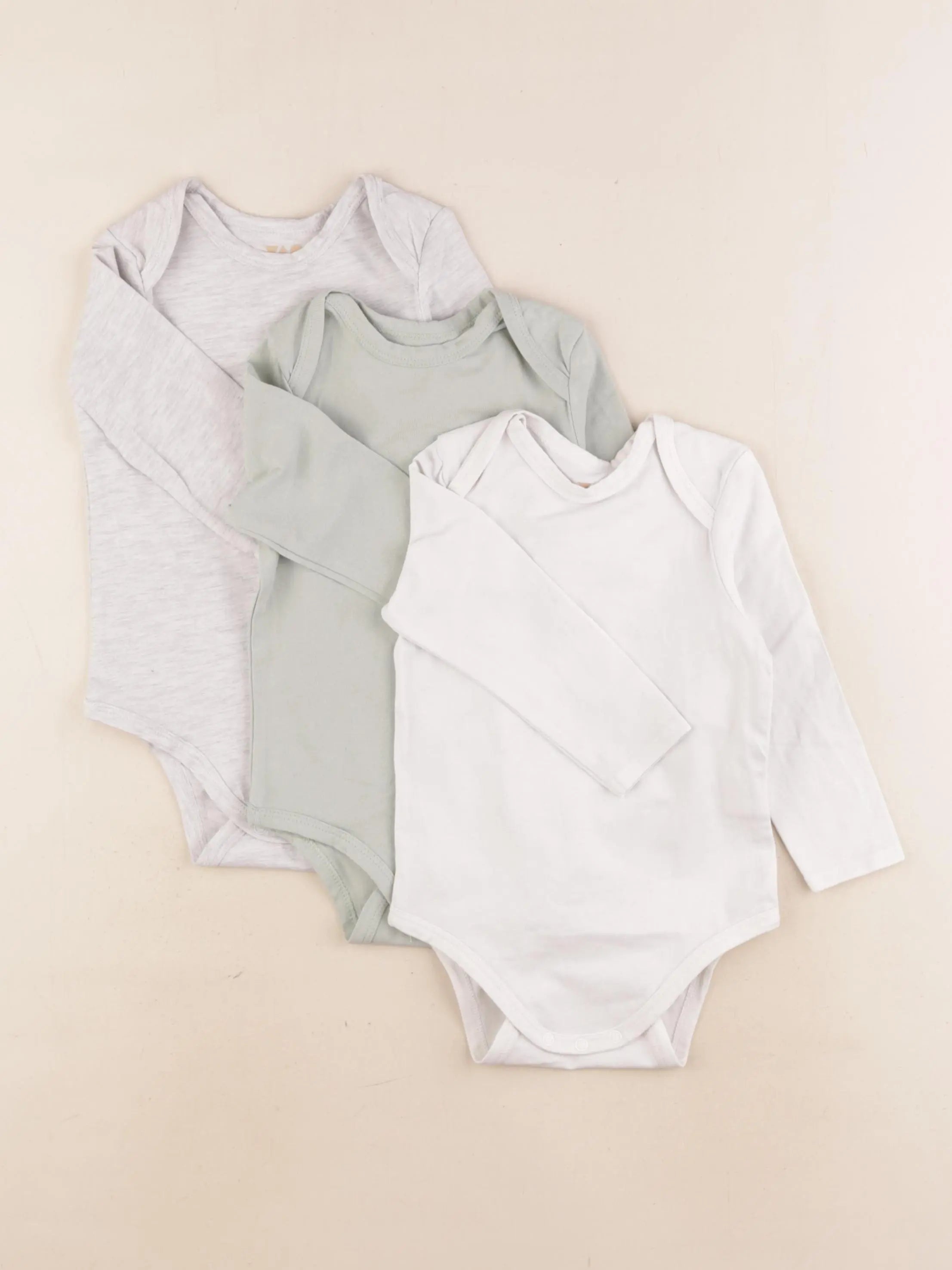 Tape à l'oeil - lot de 3 bodies en coton multicolore - 18 mois