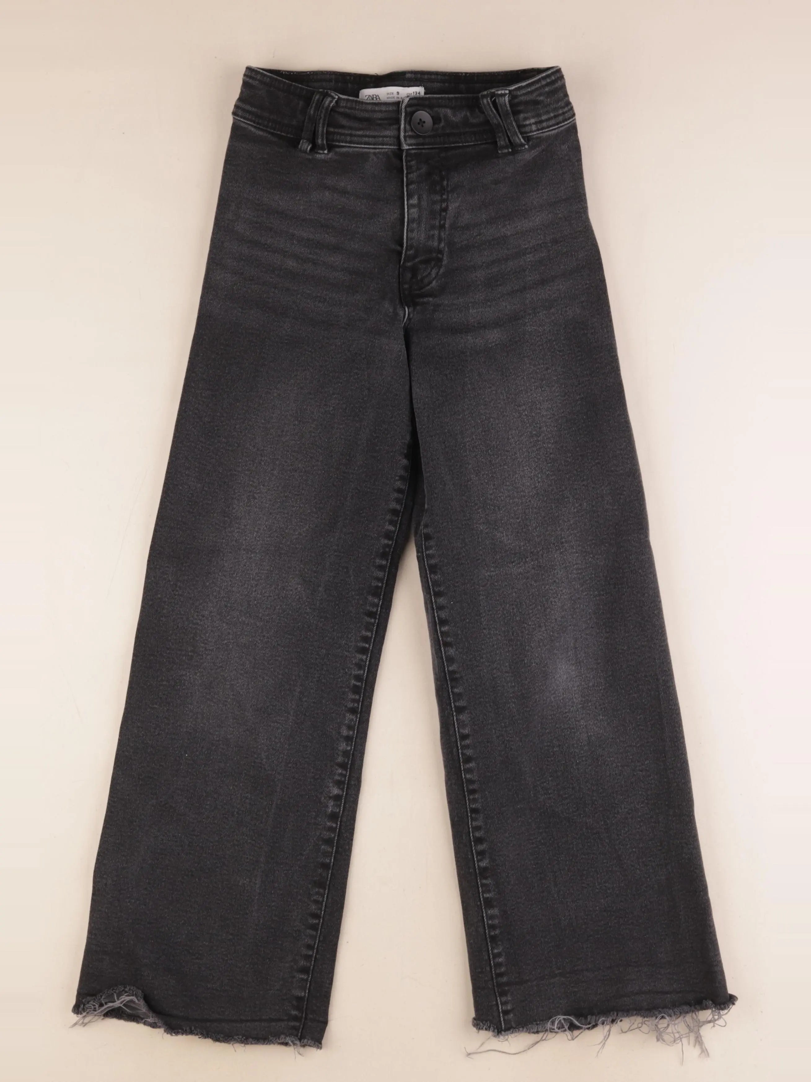 Zara - jean noir - 9 ans