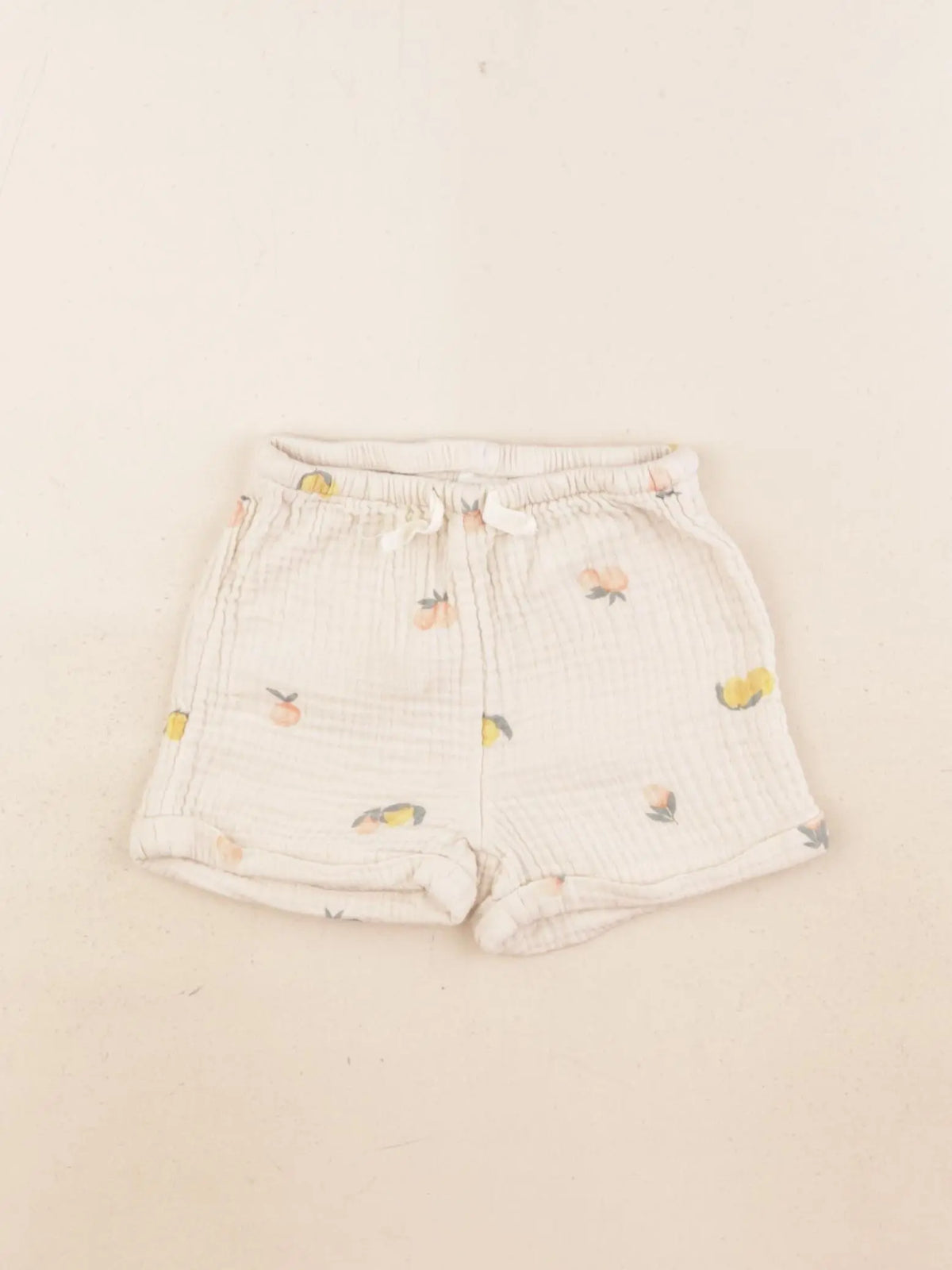 H&M - short beige - 6/9 mois