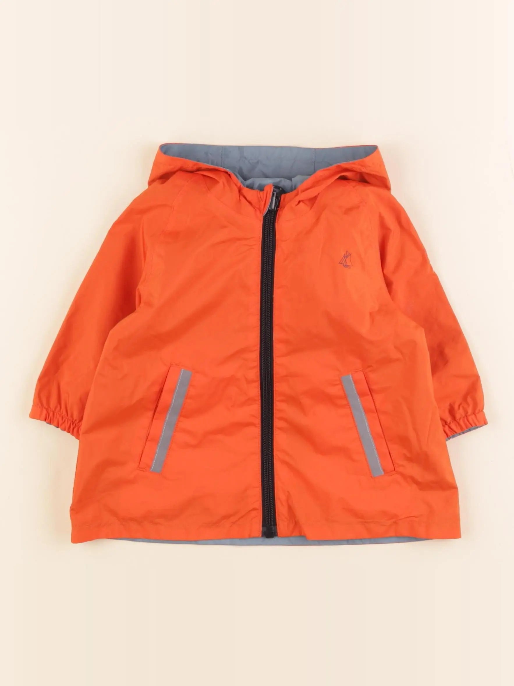 Coupe-vent bleu, orange