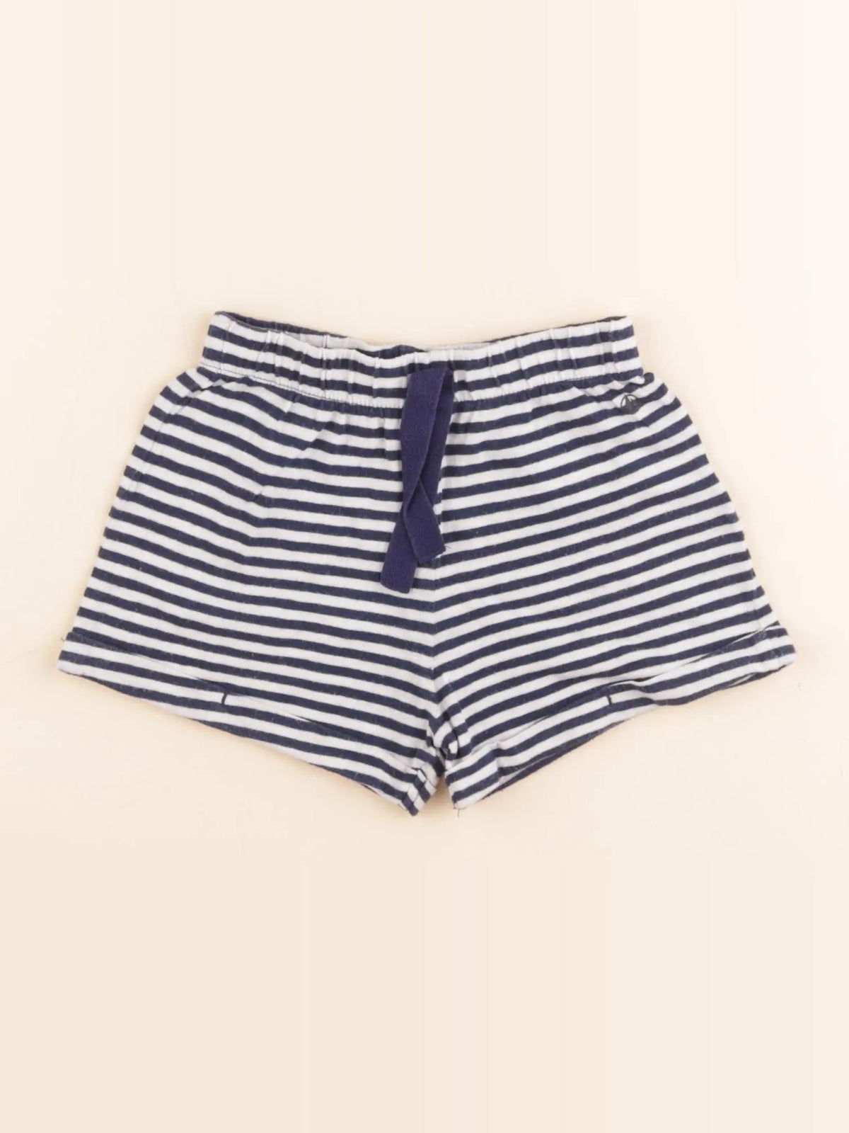 Short blanc, bleu