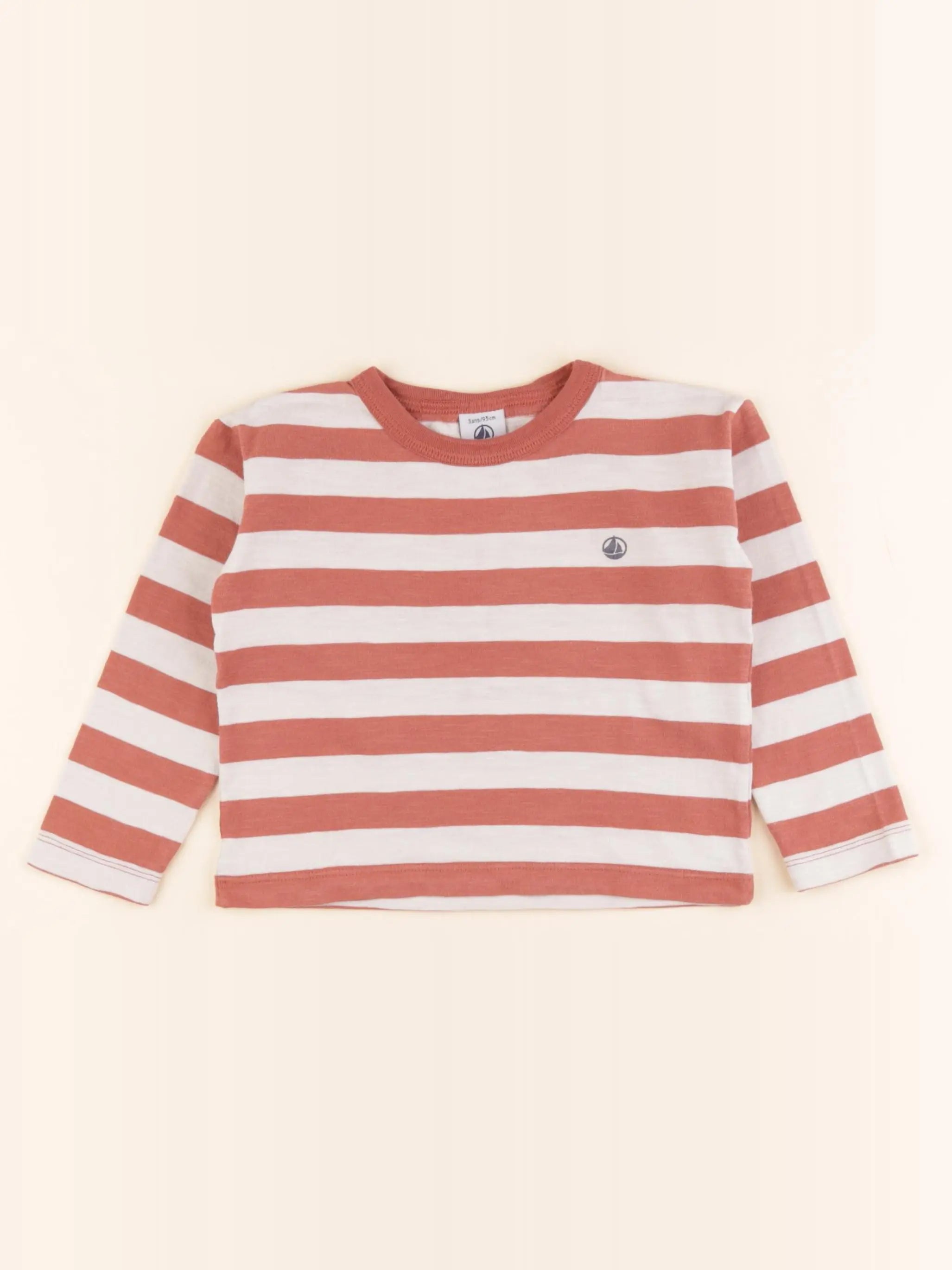Tee-shirt blanc, rouge