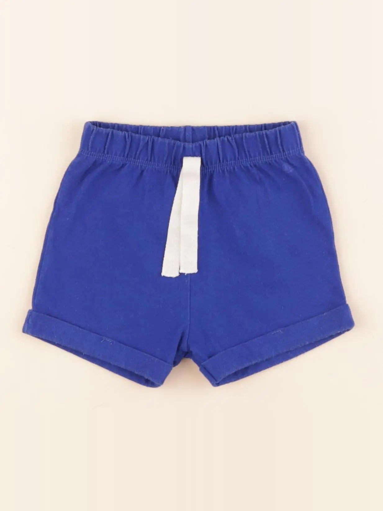 Short bleu