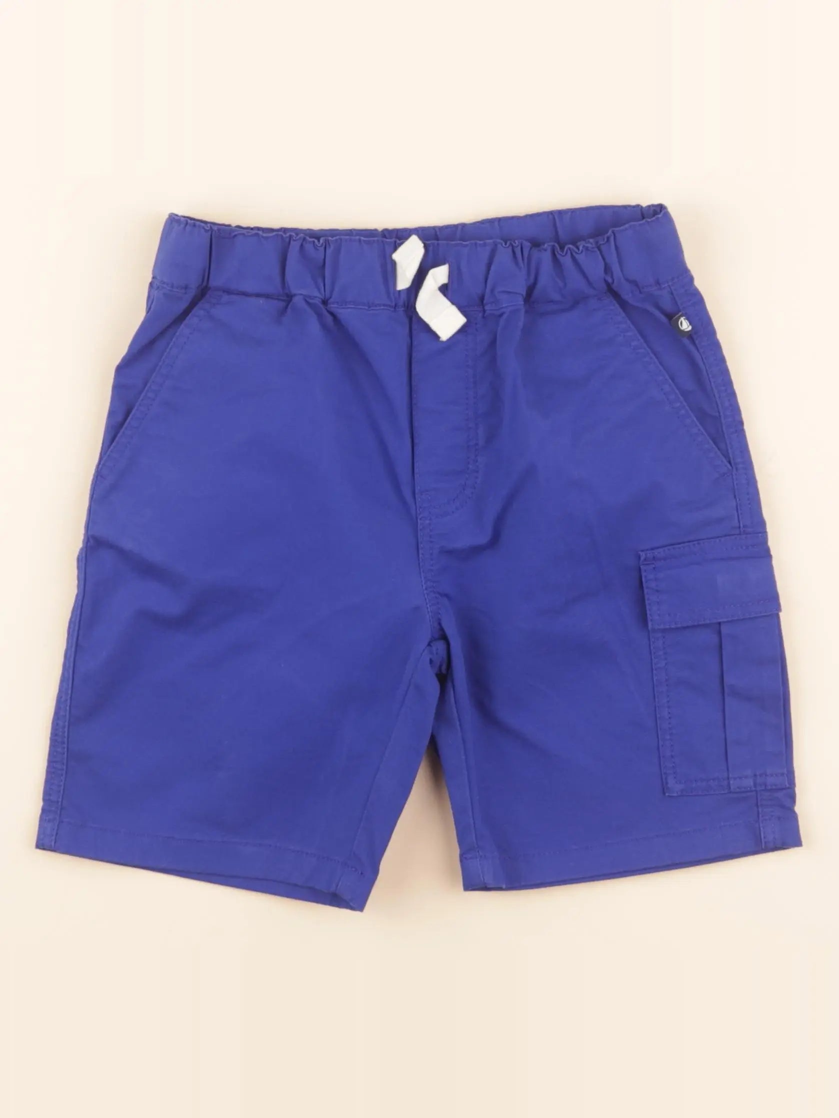 Short bleu
