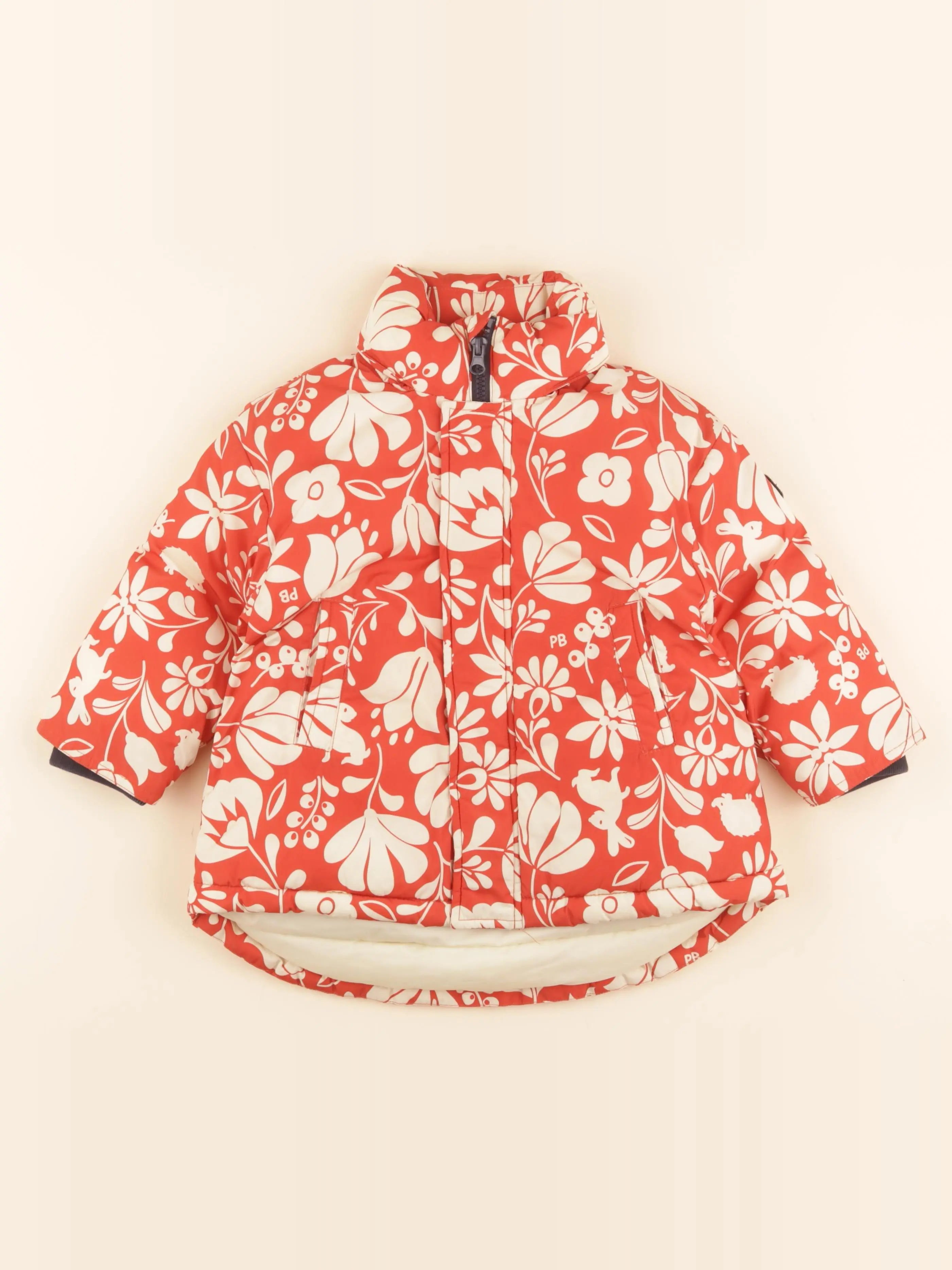 Doudoune beige, rouge
