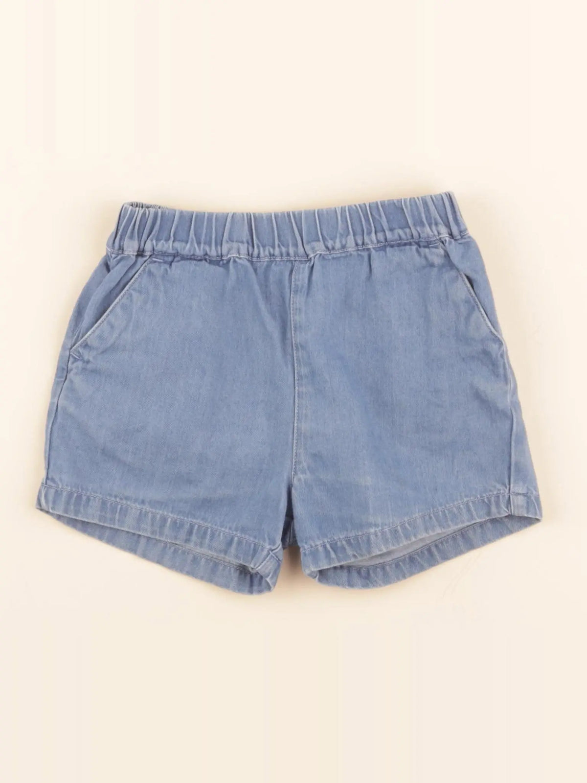 Short bleu