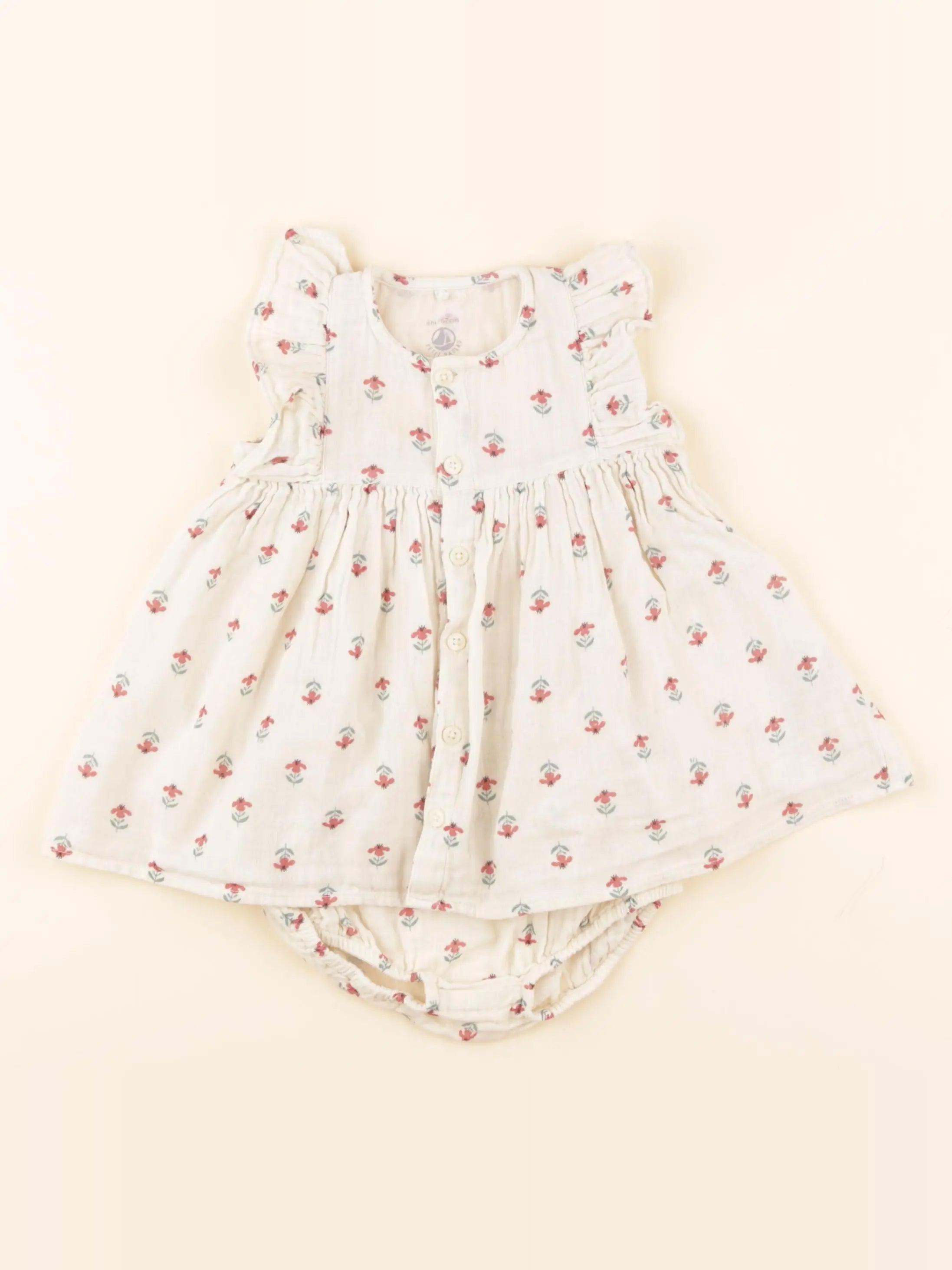 Robe beige, rouge