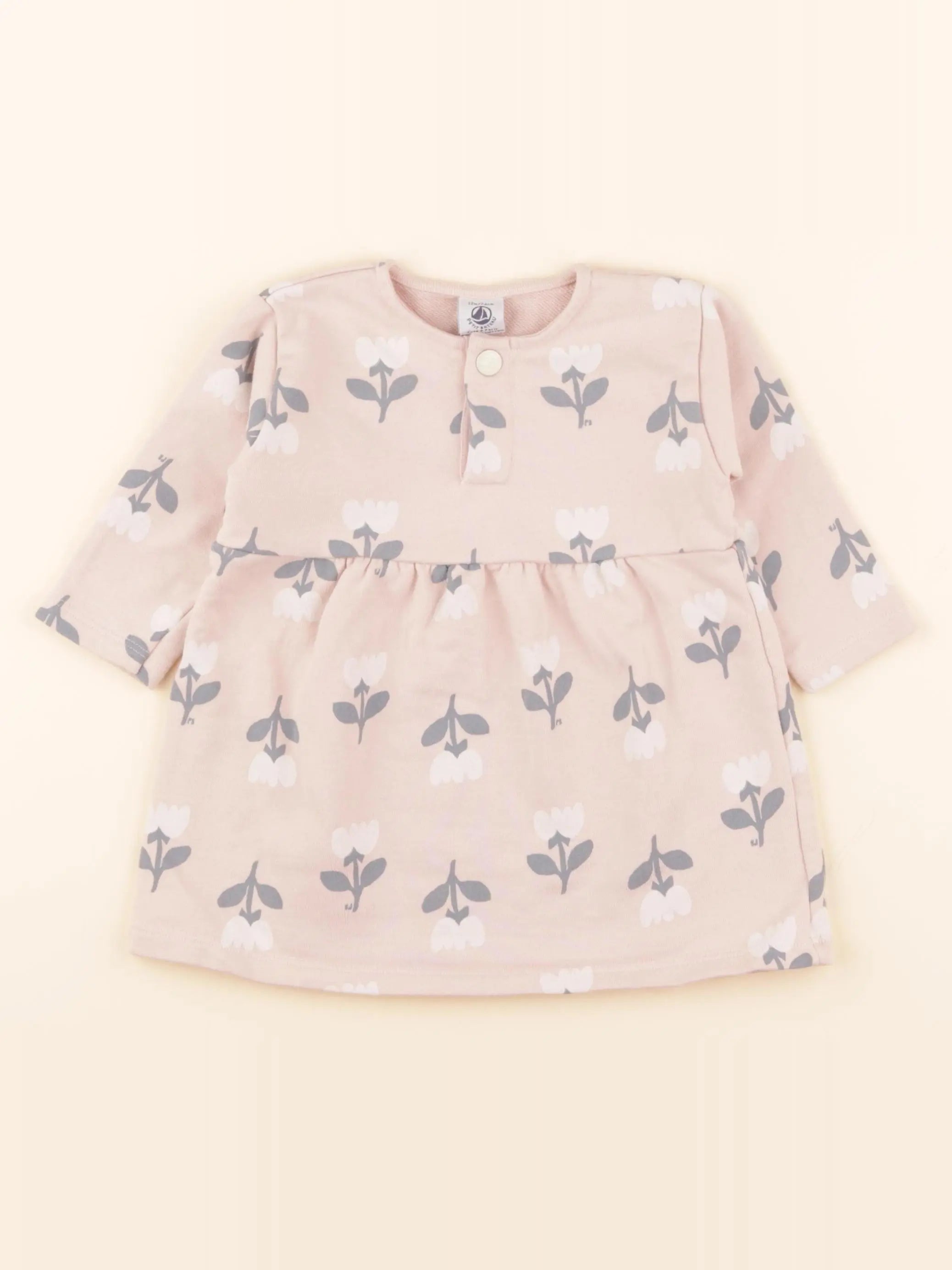 Robe rose, gris