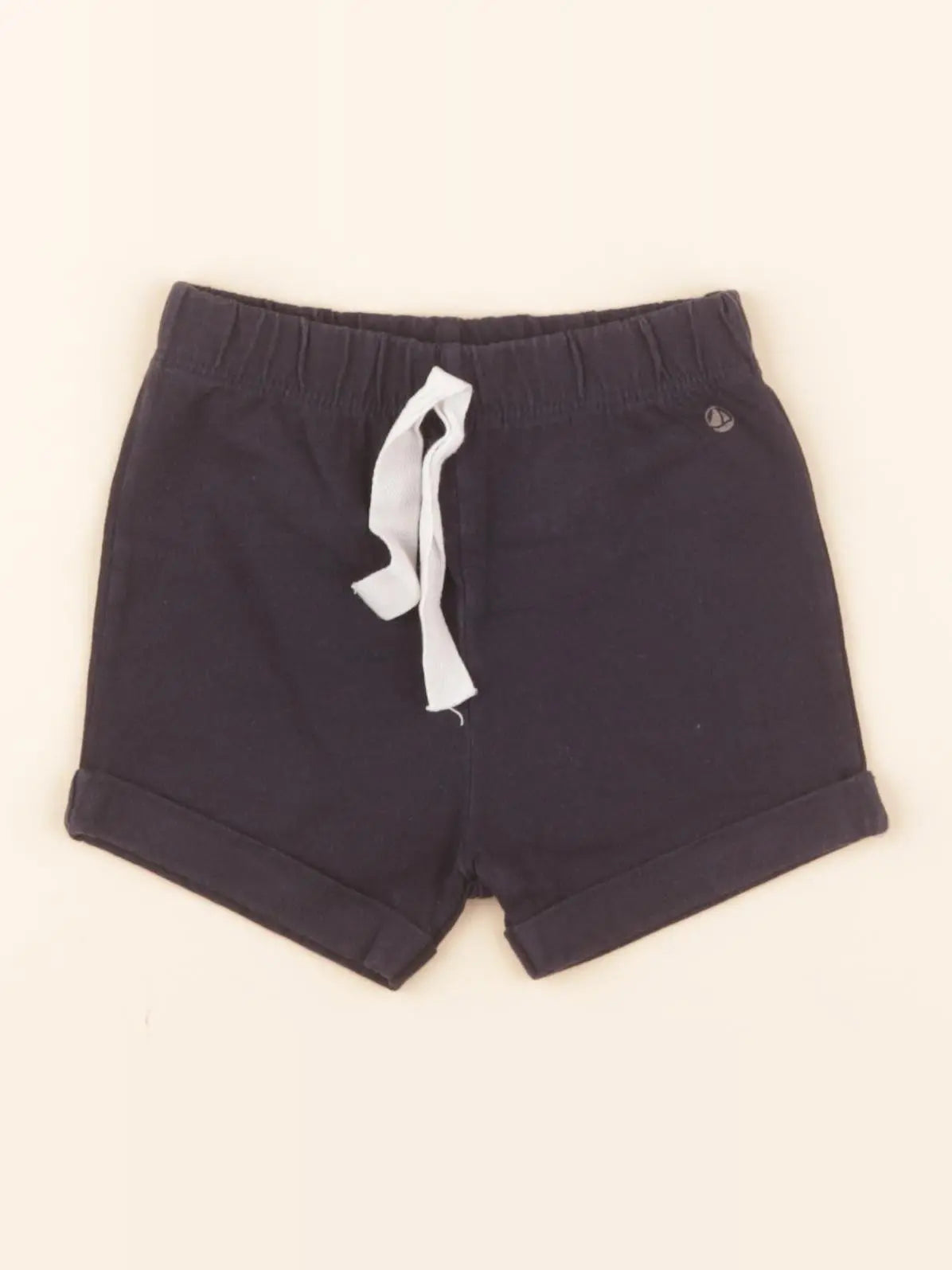 Short bleu