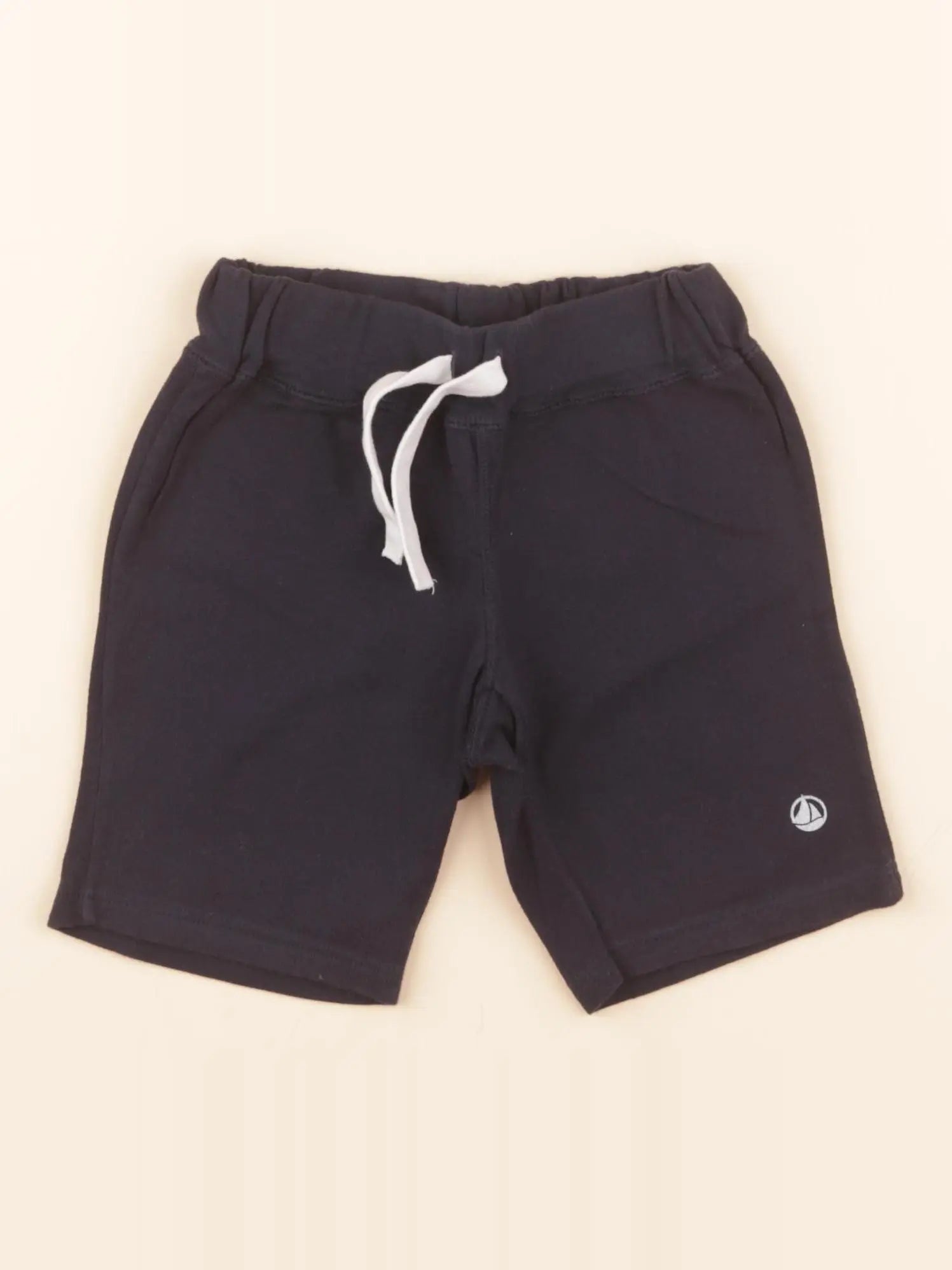 Short bleu