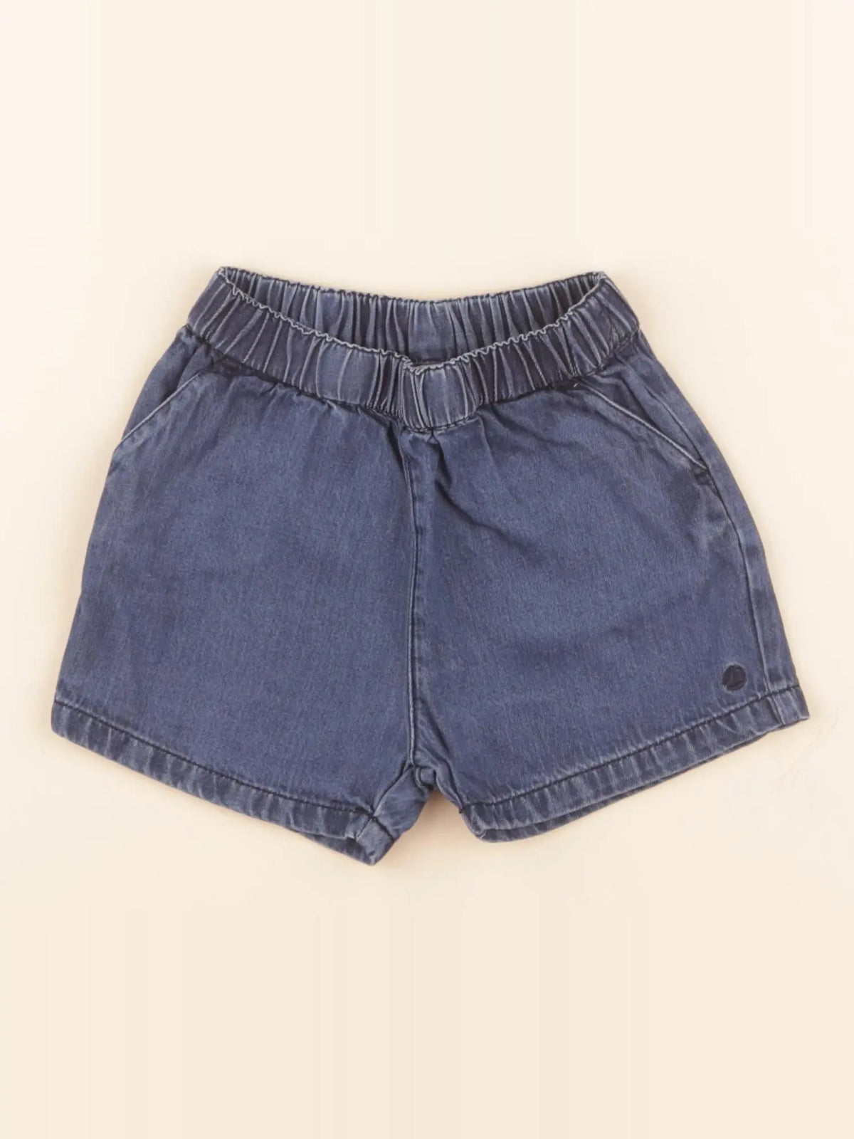 Short bleu