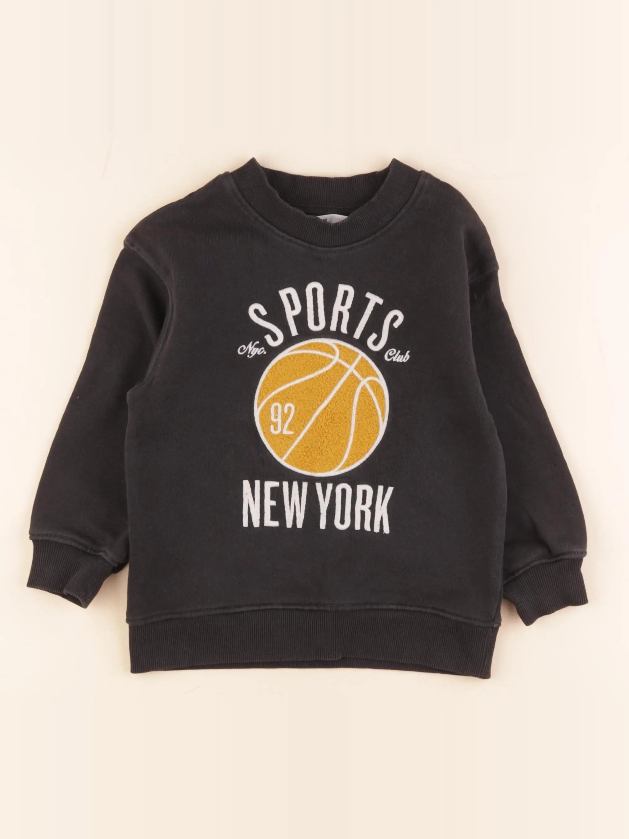 H&M - sweat noir - 4 ans