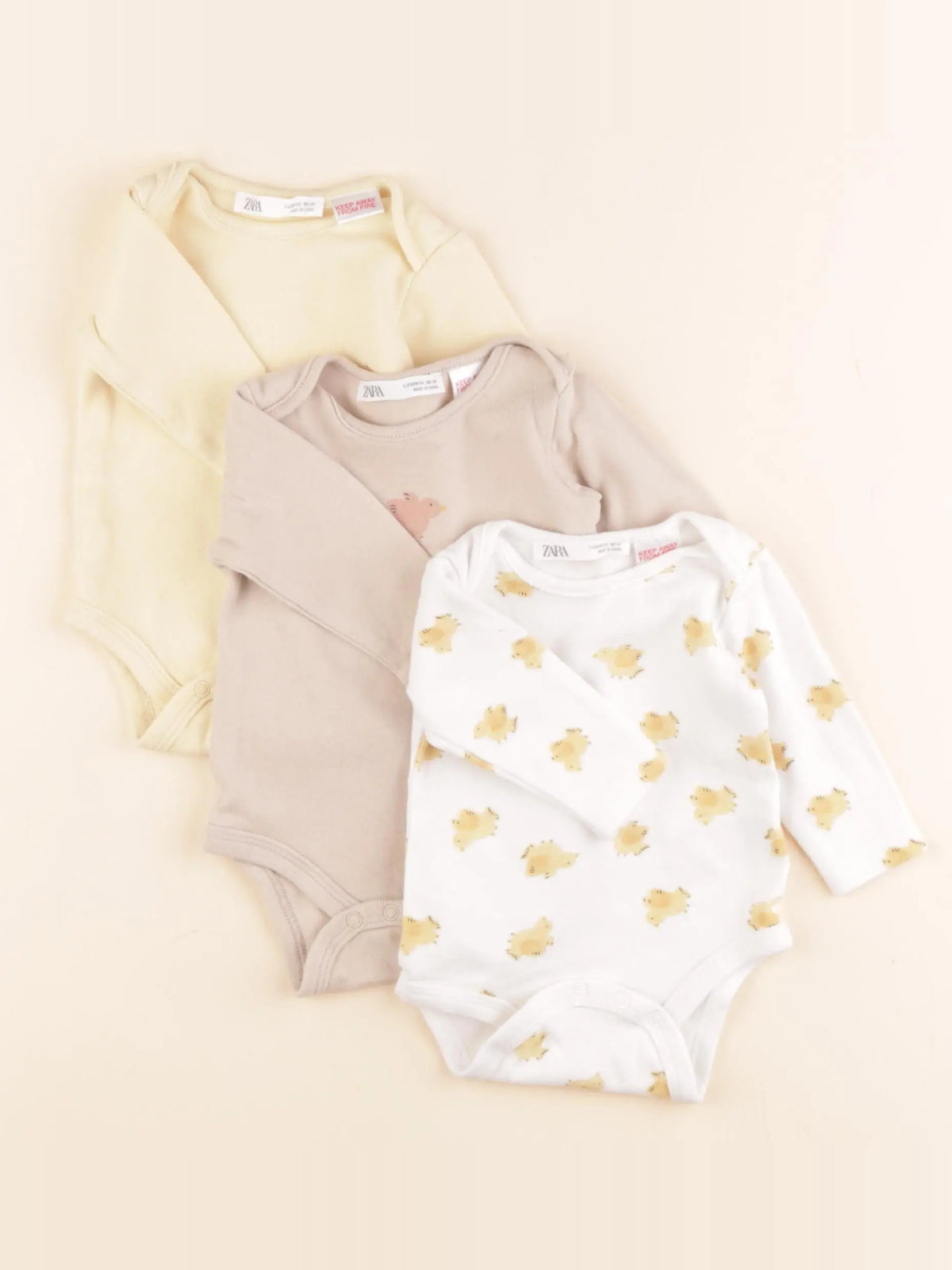 Zara - lot de 3 bodies en coton jaune, beige - 1/3 mois