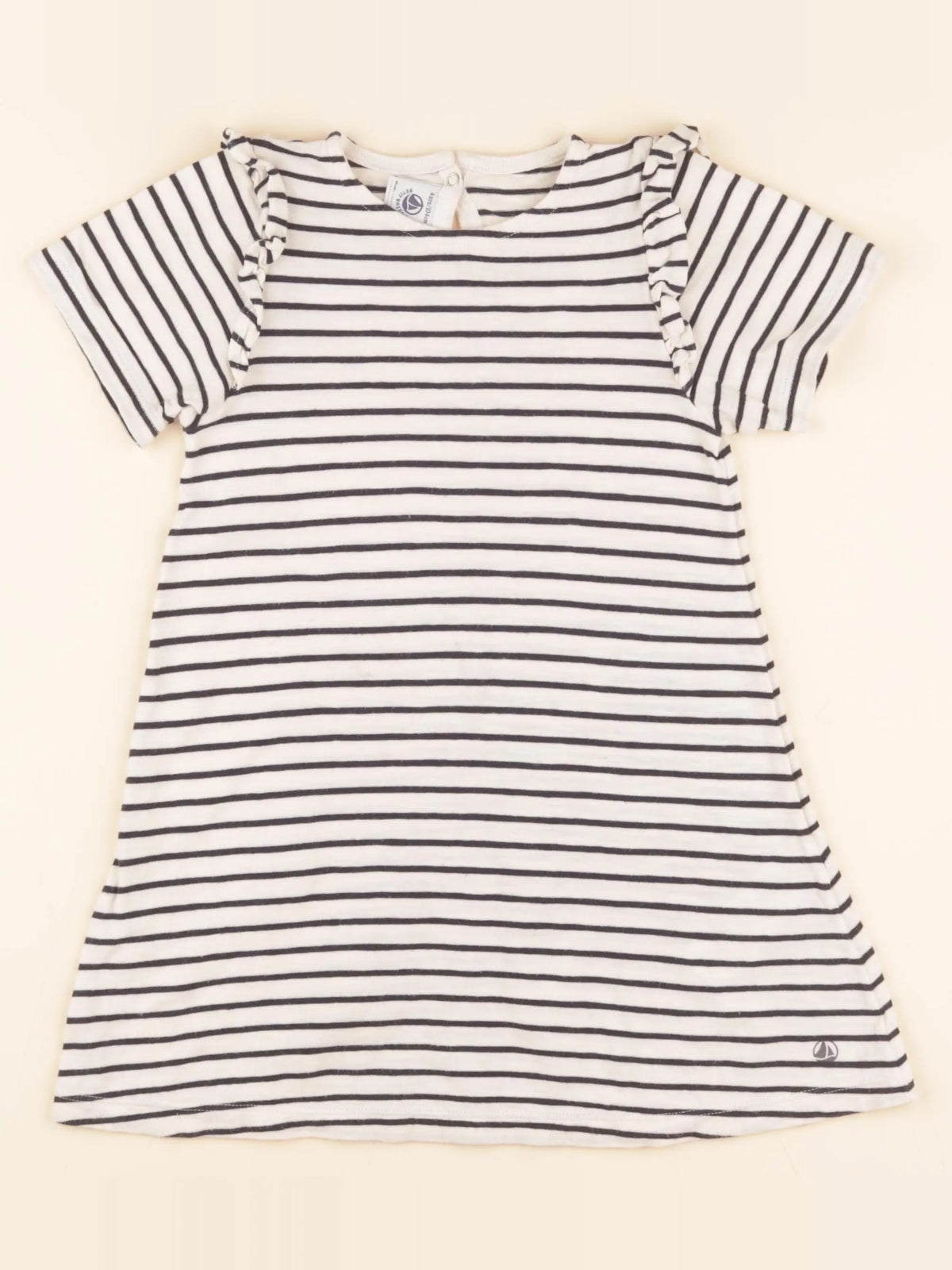Robe beige, noir
