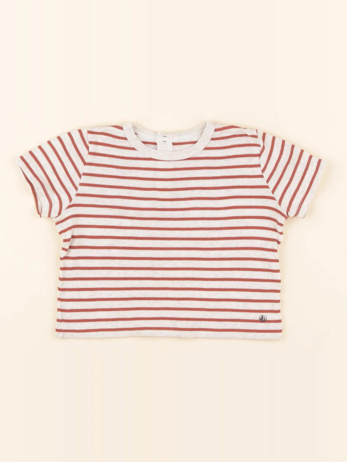 Tee-shirt gris, rouge