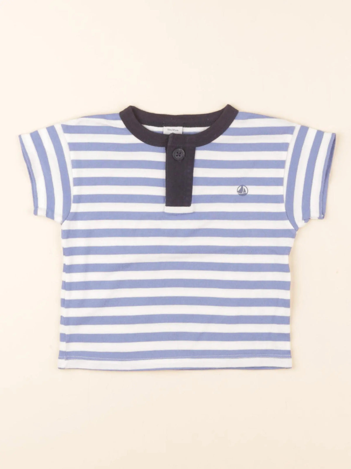 Tee-shirt blanc, bleu