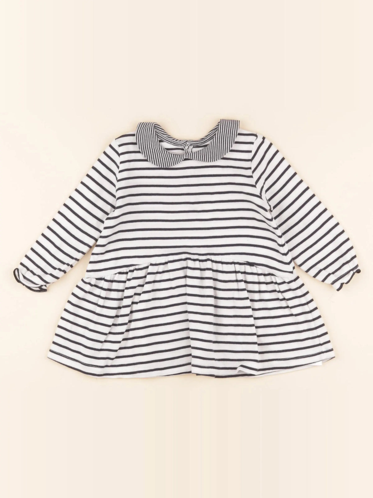 Robe beige, bleu