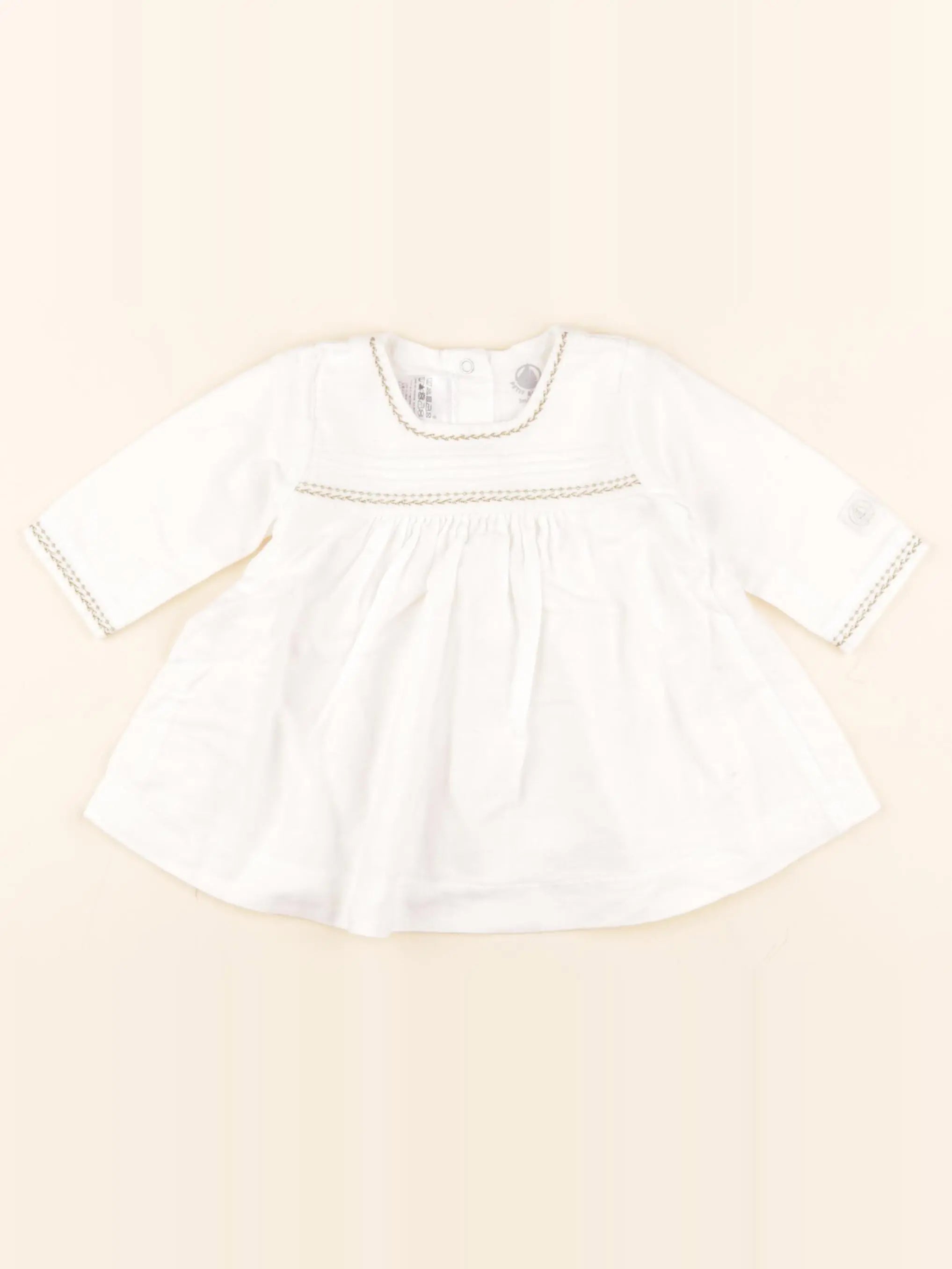 Robe blanc, or
