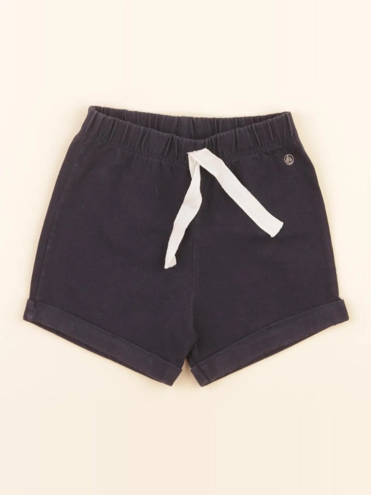 Short bleu